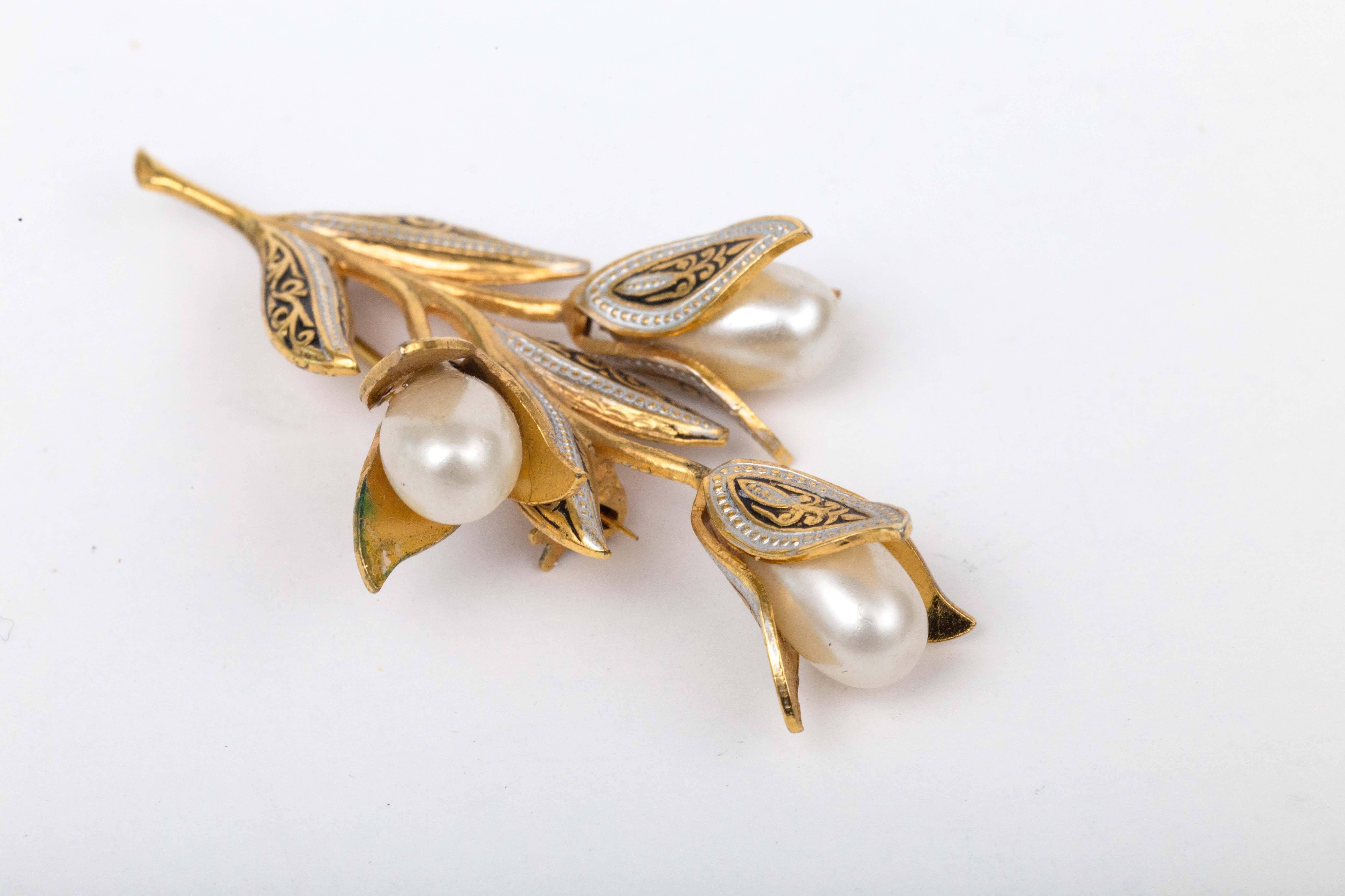 Spanish Vintage Damascene Pearl Centered Flowers Pin, Made in Spain
