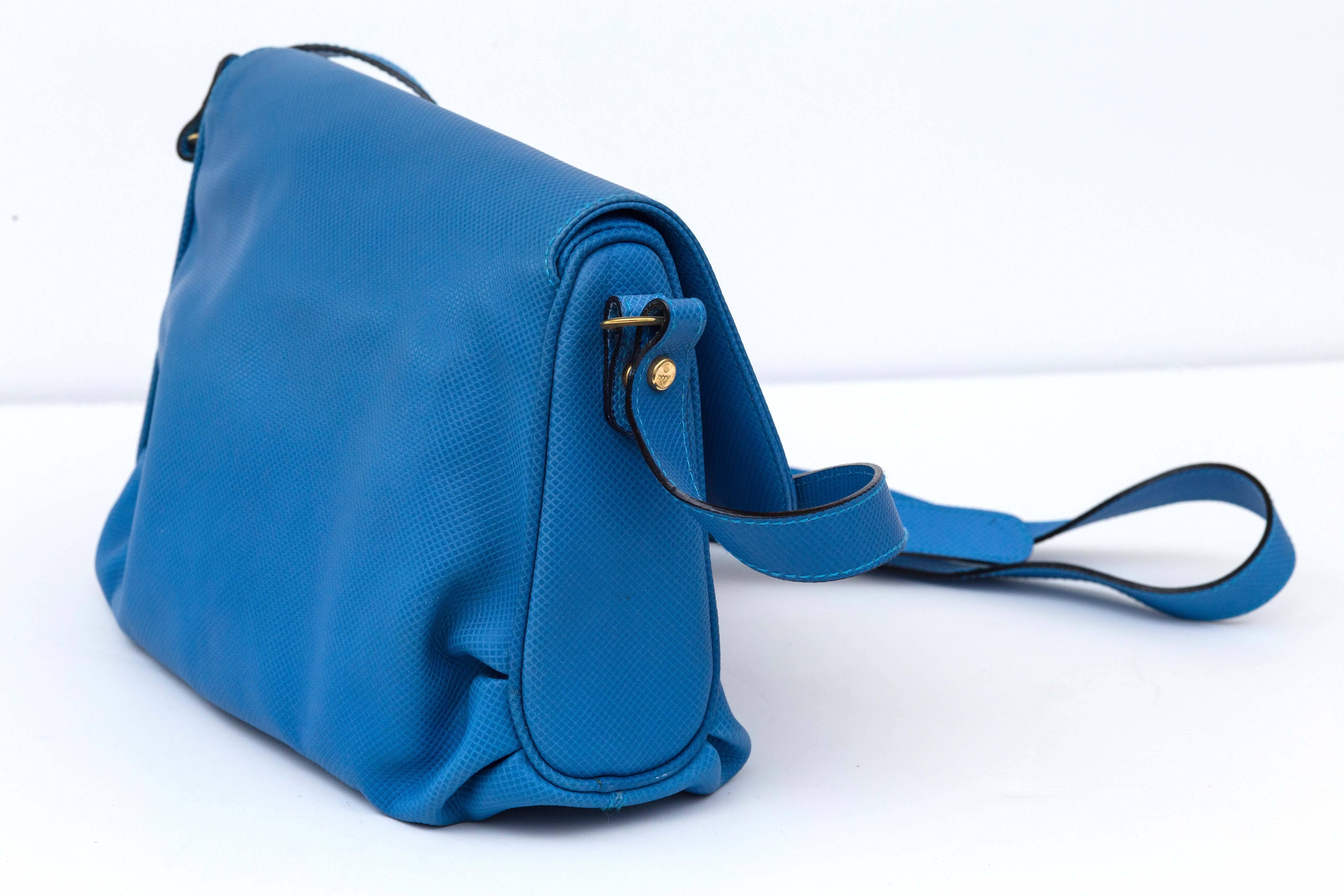 20th Century Cyan Blue Bottega Veneta Made in Italy Handbag, Simple Elegance