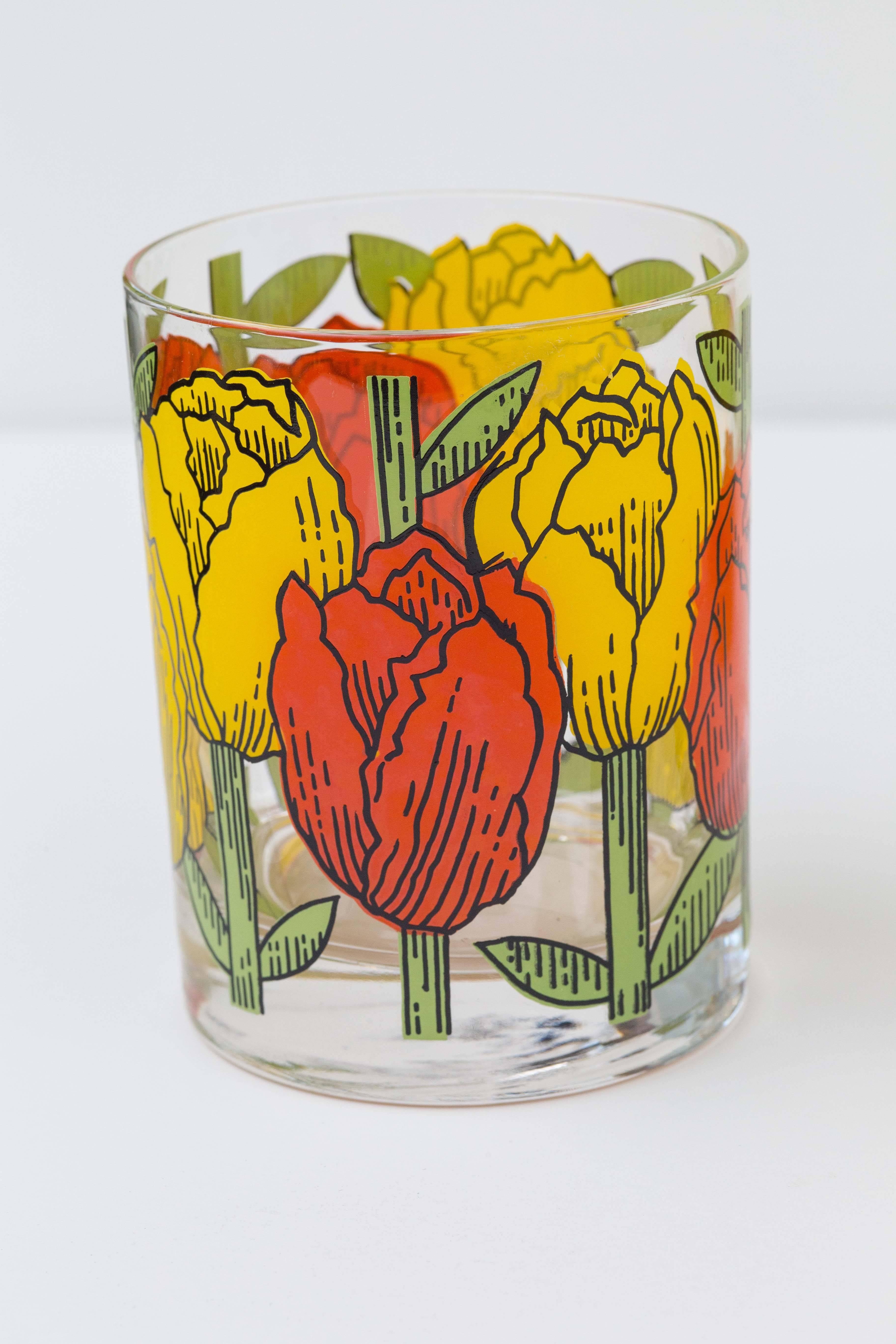 American Pretty Sunburst Crackled Glass Decanter and Four Tulip Cera Glasses