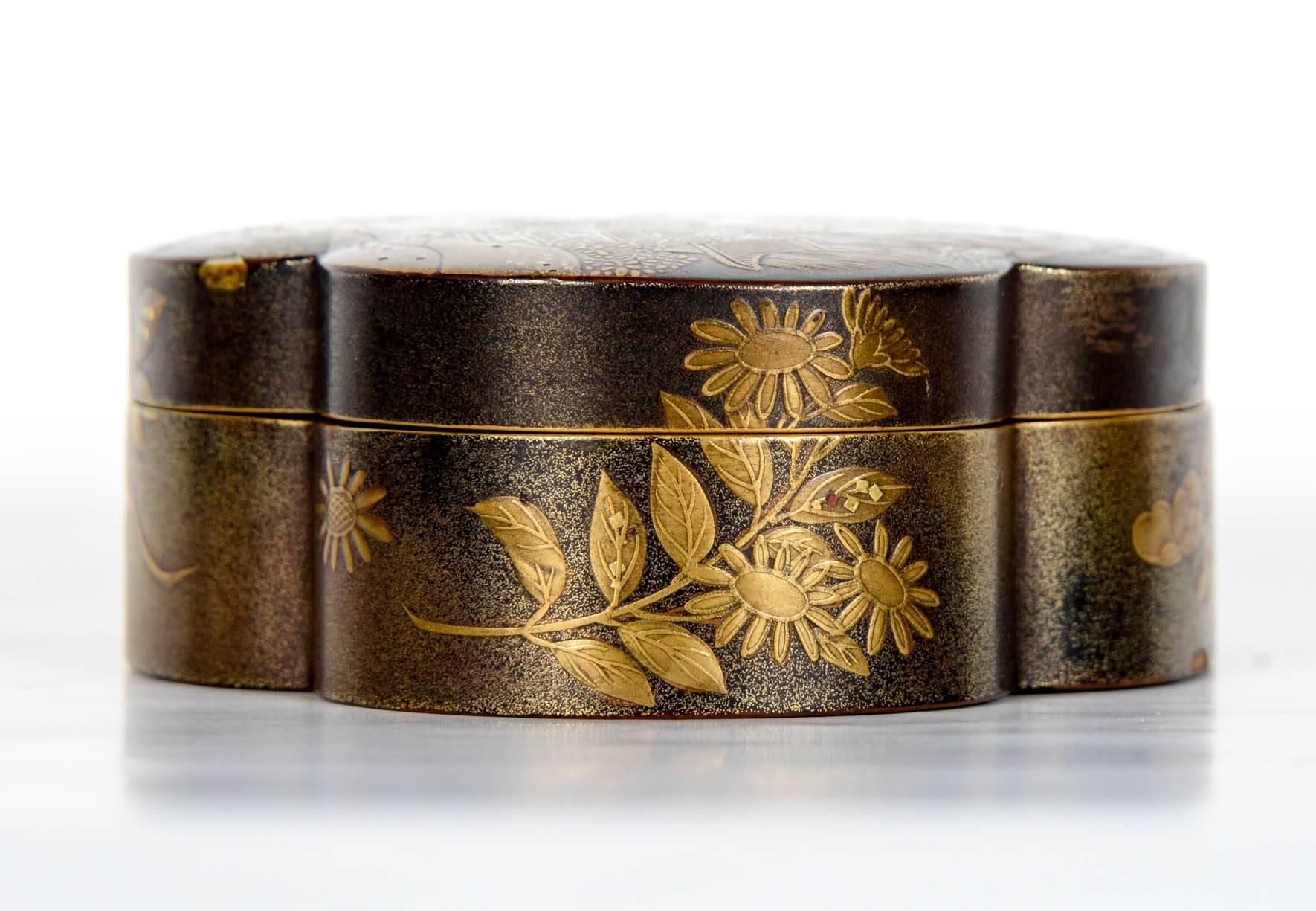 19th Japanese Lacquer Kobako 'Box and Lid'(Lacquer Box with Tray) In Good Condition In Paris, FR