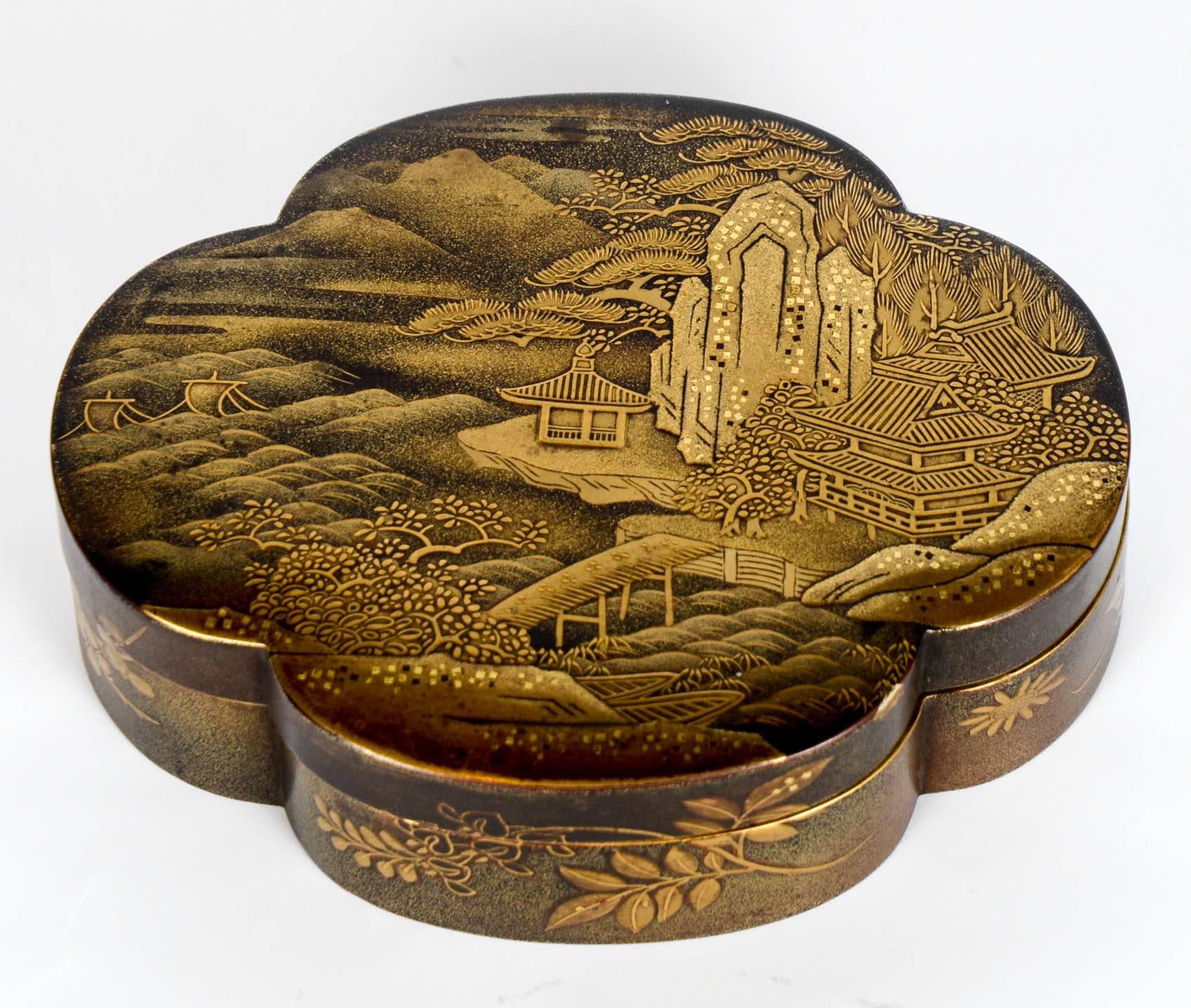 Early 19th Century 19th Japanese Lacquer Kobako 'Box and Lid'(Lacquer Box with Tray)