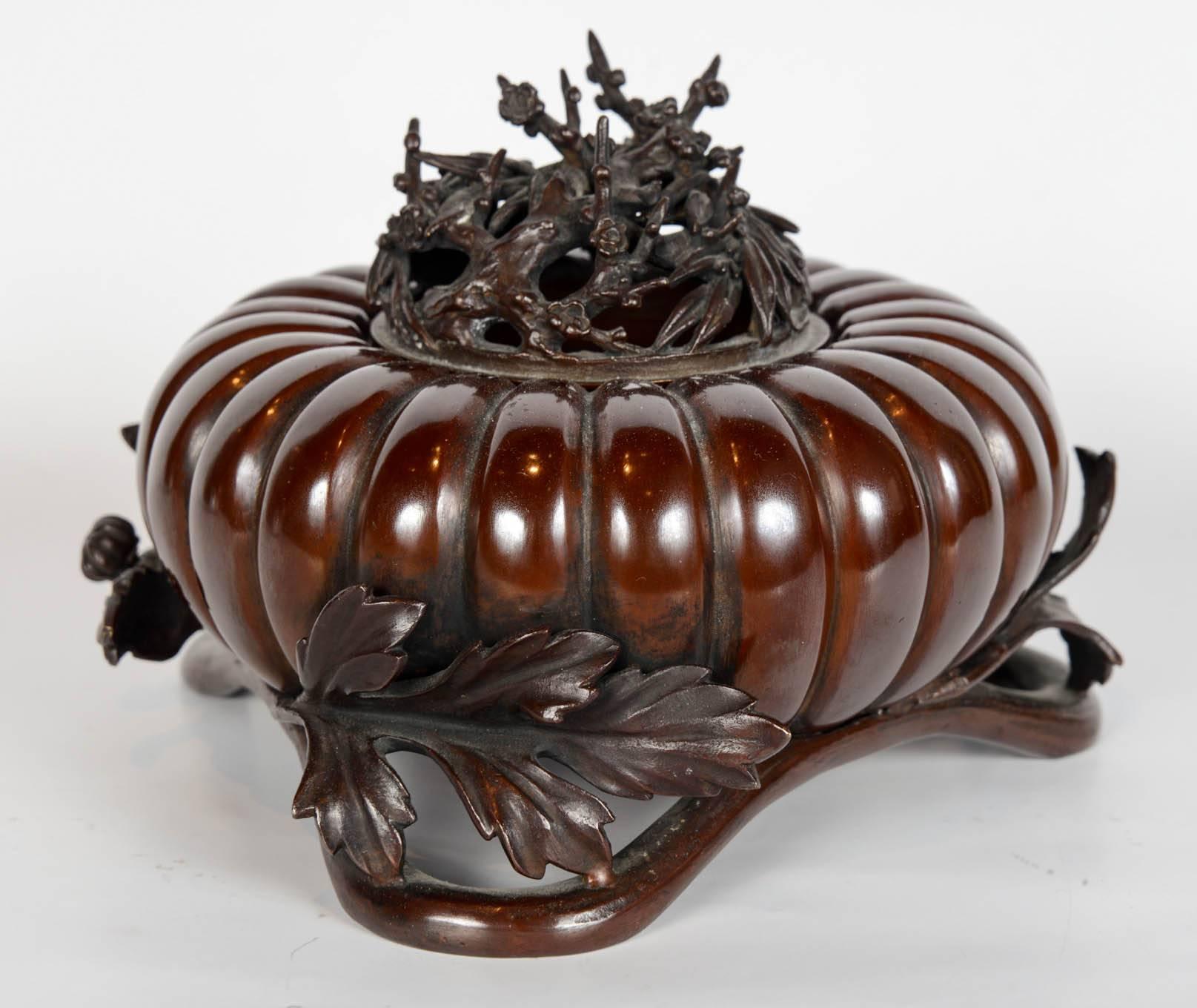Carved 19th Century Meiji Japanese Bronze Pumpkin Incense Burner (Brûle Parfum)