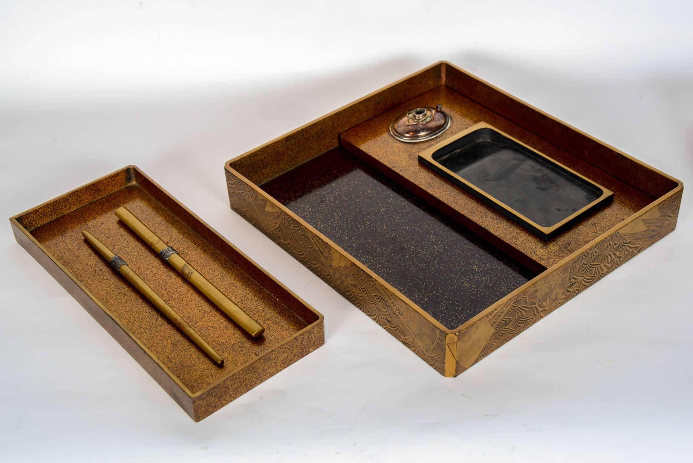 Late 18th Century 18th Century Edo Gold Japanese Lacquer Suzuribako