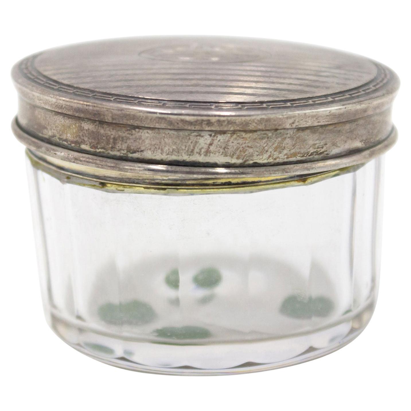 Boîte Art déco française en cristal avec couvercle en argent, ronde, XXe siècle en vente
