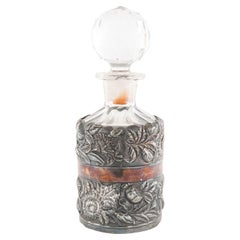Jugendstil-Glaskaraffe mit Silbermantel aus dem späten 19.