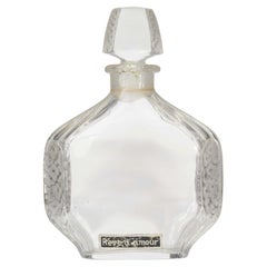 Flacon de parfum en cristal Baccarat de style Art déco français, orné d'un motif floral