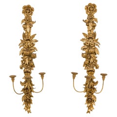 19th Century French Louis XV Giltwood Wall Sconces with Floral Carving