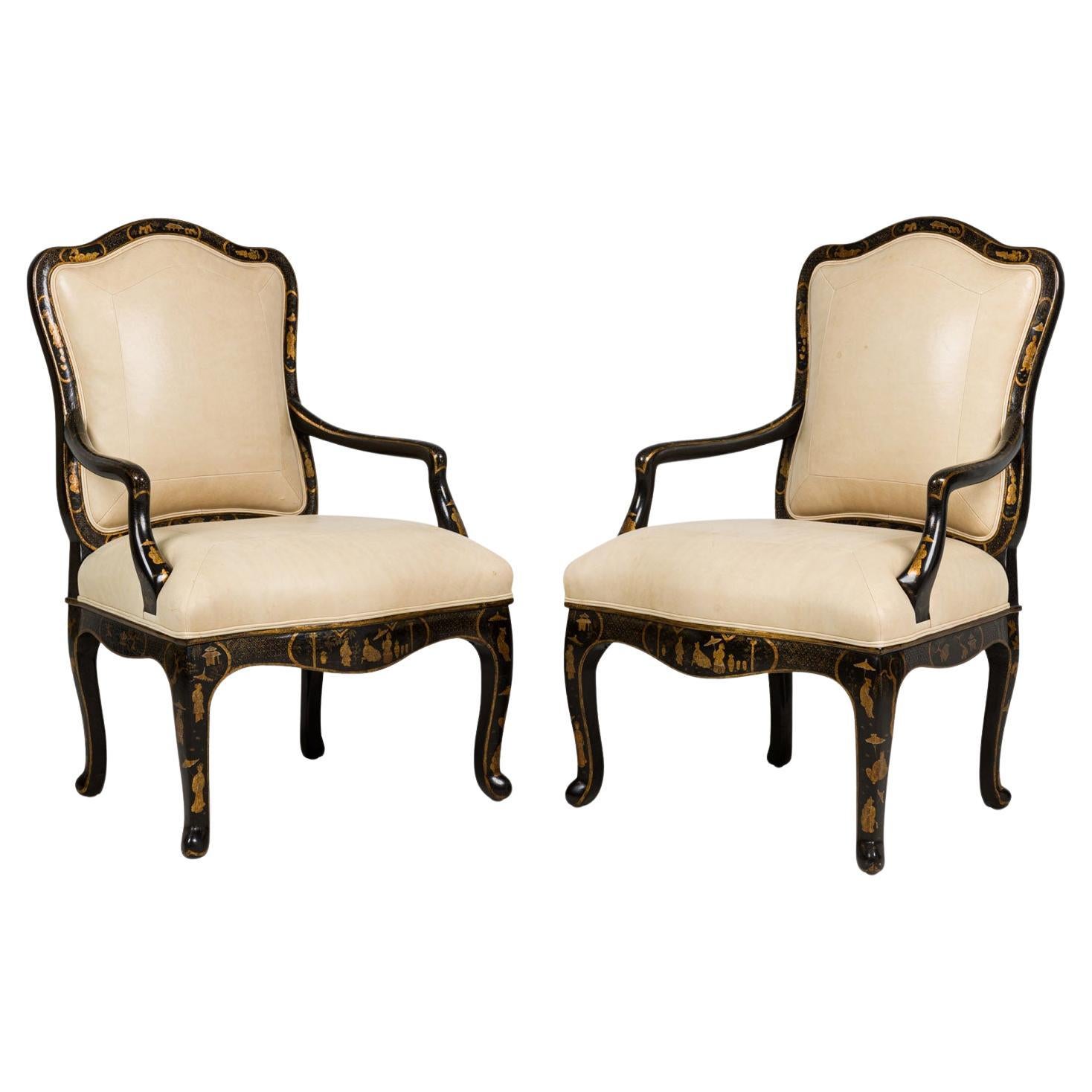 Fauteuils de style Louis XV français du XVIIIe siècle, de style chinoiserie, laqués de noir