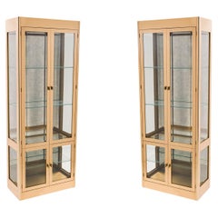 Mastercraft Pair of American Mid-Century Brass & Glass Curio Cabinets