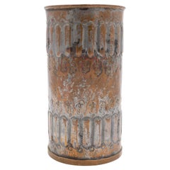 Vase en cuivre plaqué argent, gravé, de style Renaissance anglaise, Royaume-Uni, XXe siècle