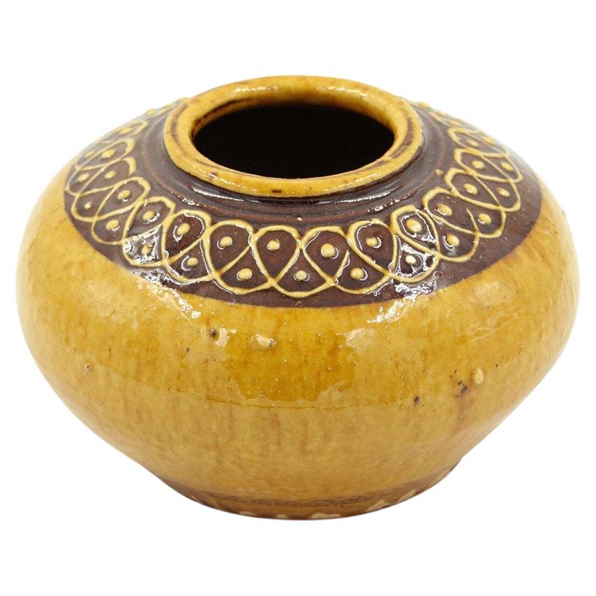 20th Century Yellow Glazed Ceramic Vase with Brown Patterned Rim For Sale