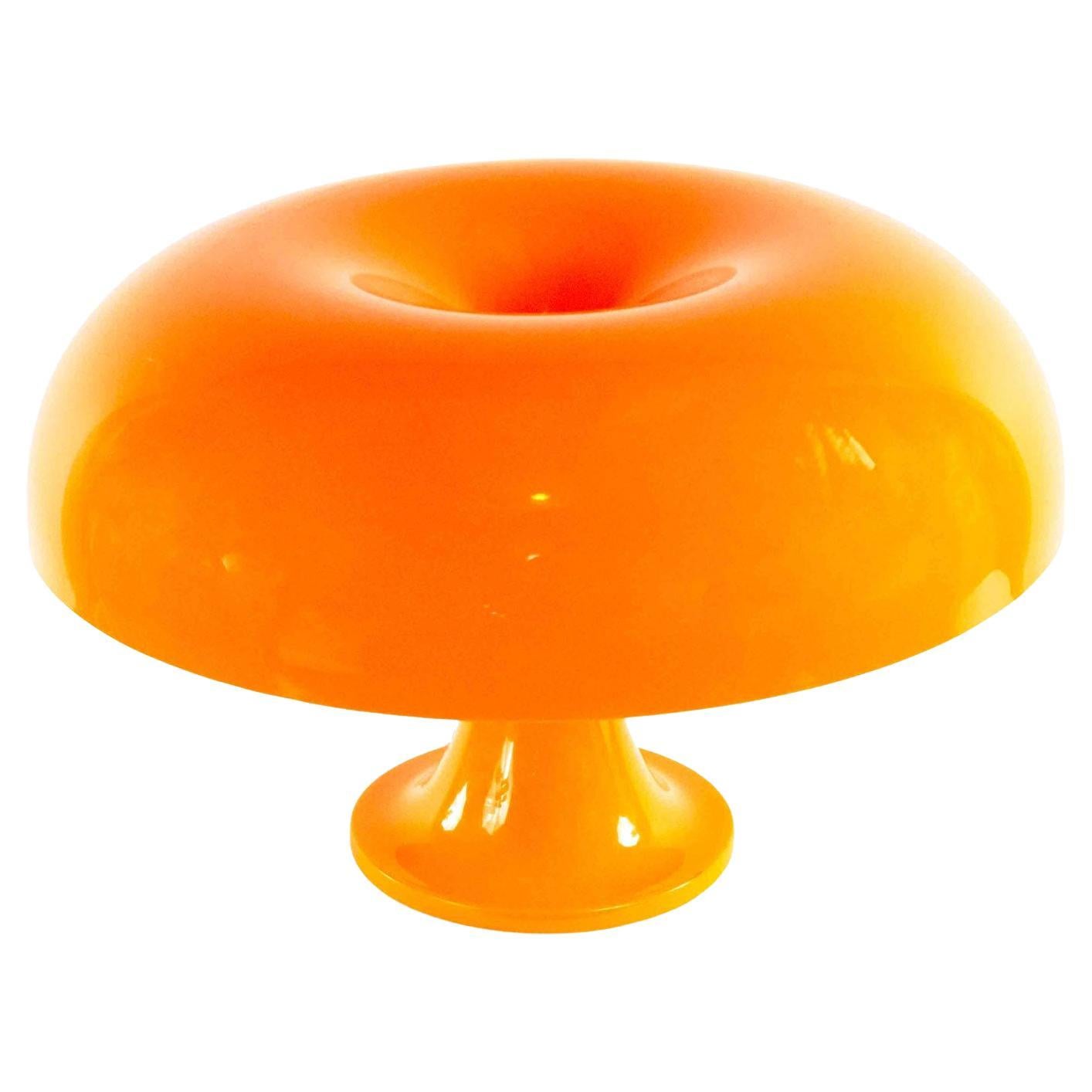 Lámpara de mesa «Nesso», de estilo moderno de mediados de siglo, diseñada por Giancarlo Mattioli, Italia, 1965