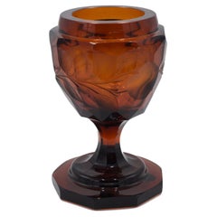 Urne florale en verre taillé ambré de style Biedermeier, Allemagne, XIXe siècle