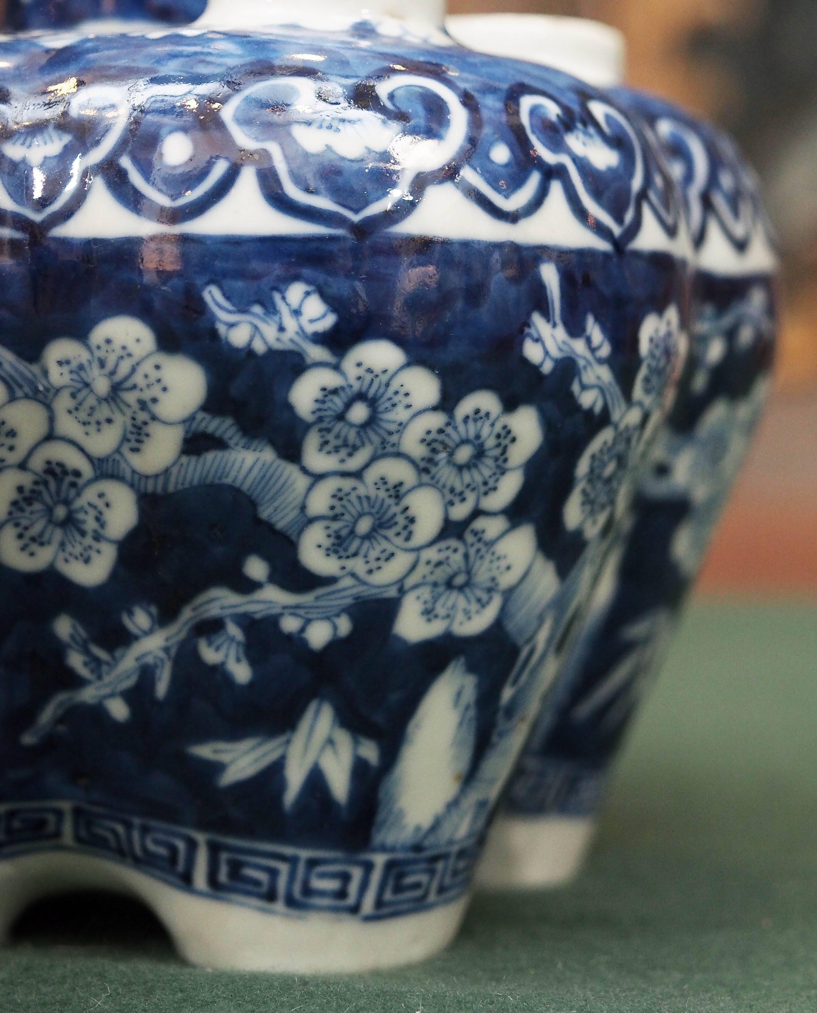 Chinese 19th Century Blue and White Tulipiere with Cherry Blossom Motif For Sale 2