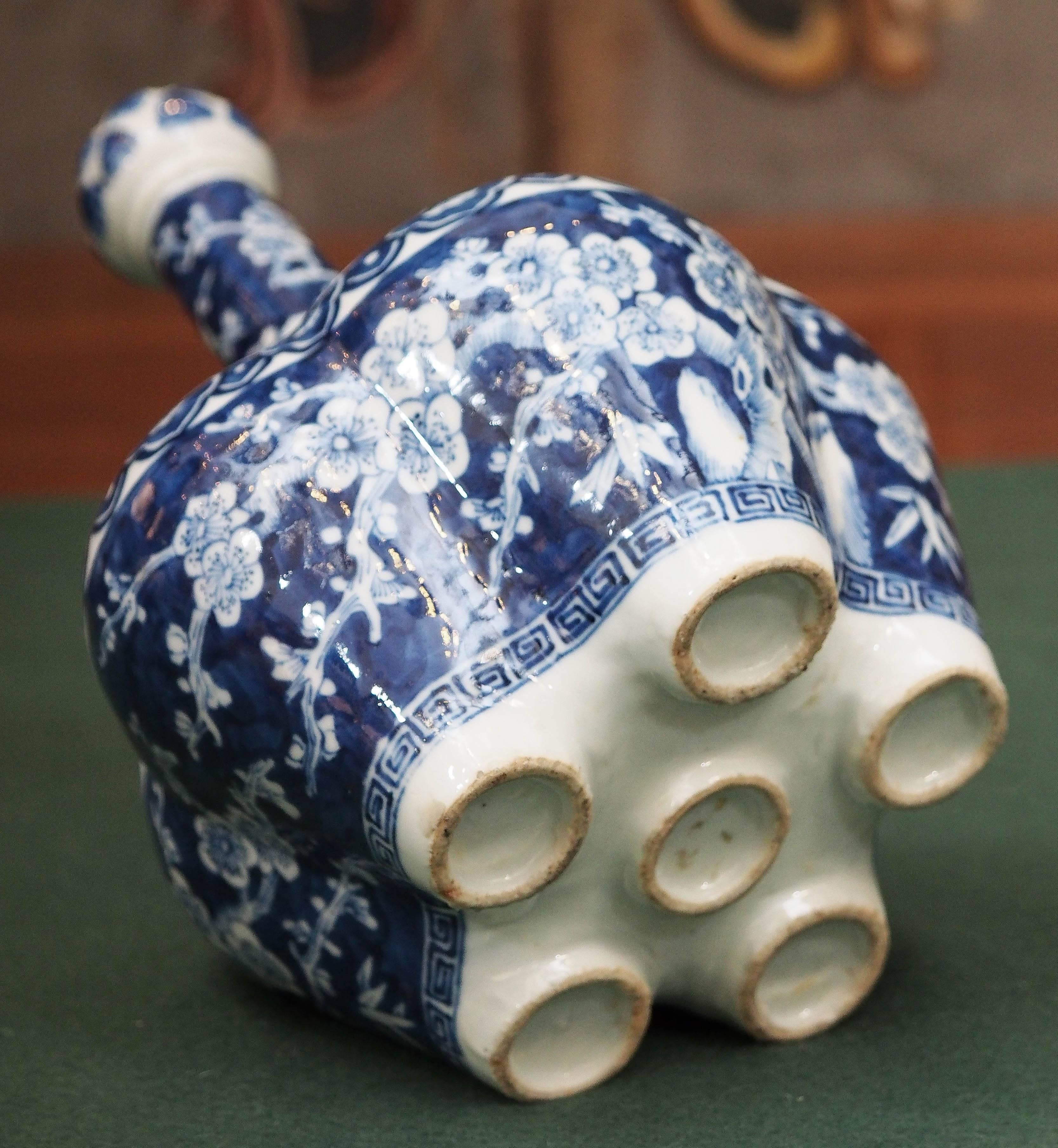 Chinese 19th Century Blue and White Tulipiere with Cherry Blossom Motif For Sale 3