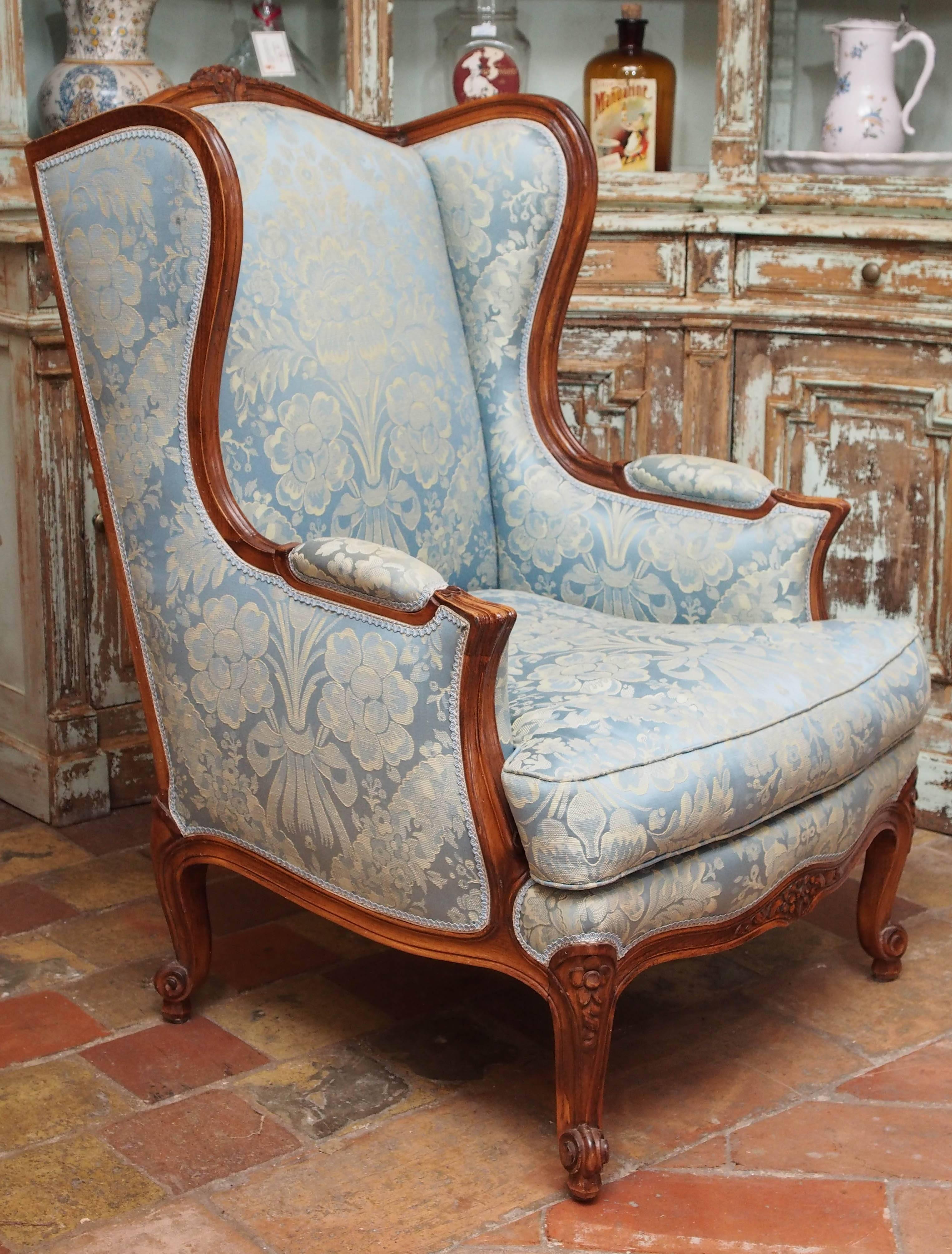 Pair of 19th Century French Louis XV Style Bergere Chairs 1