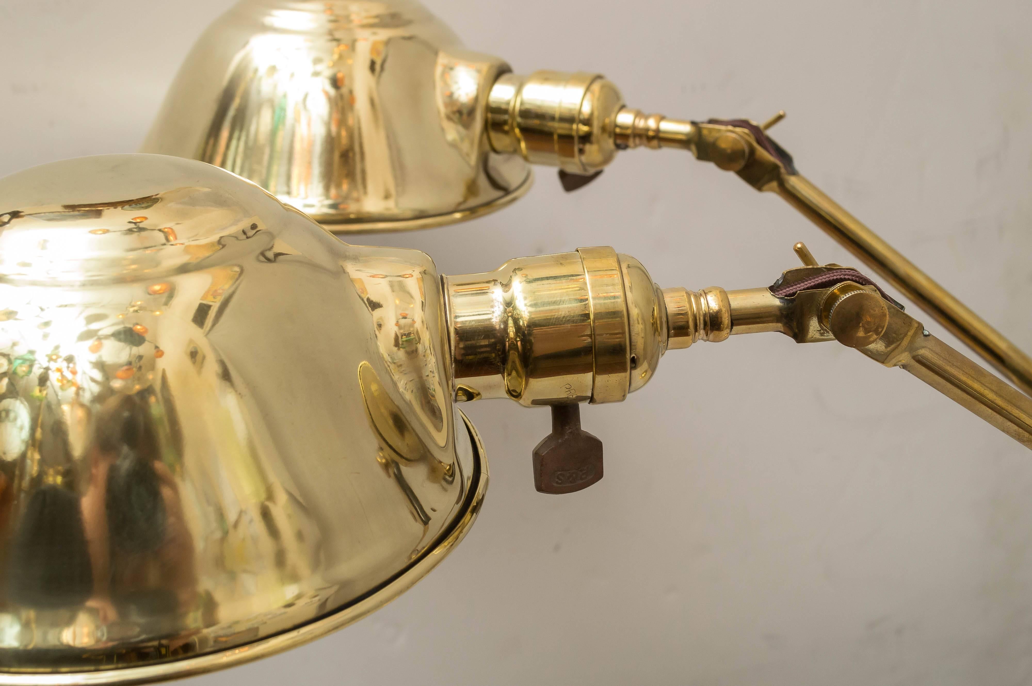 Rare Early Machine Age Double Arm Brass Lamp, Faries Company, circa 1900 In Excellent Condition In Petaluma, CA