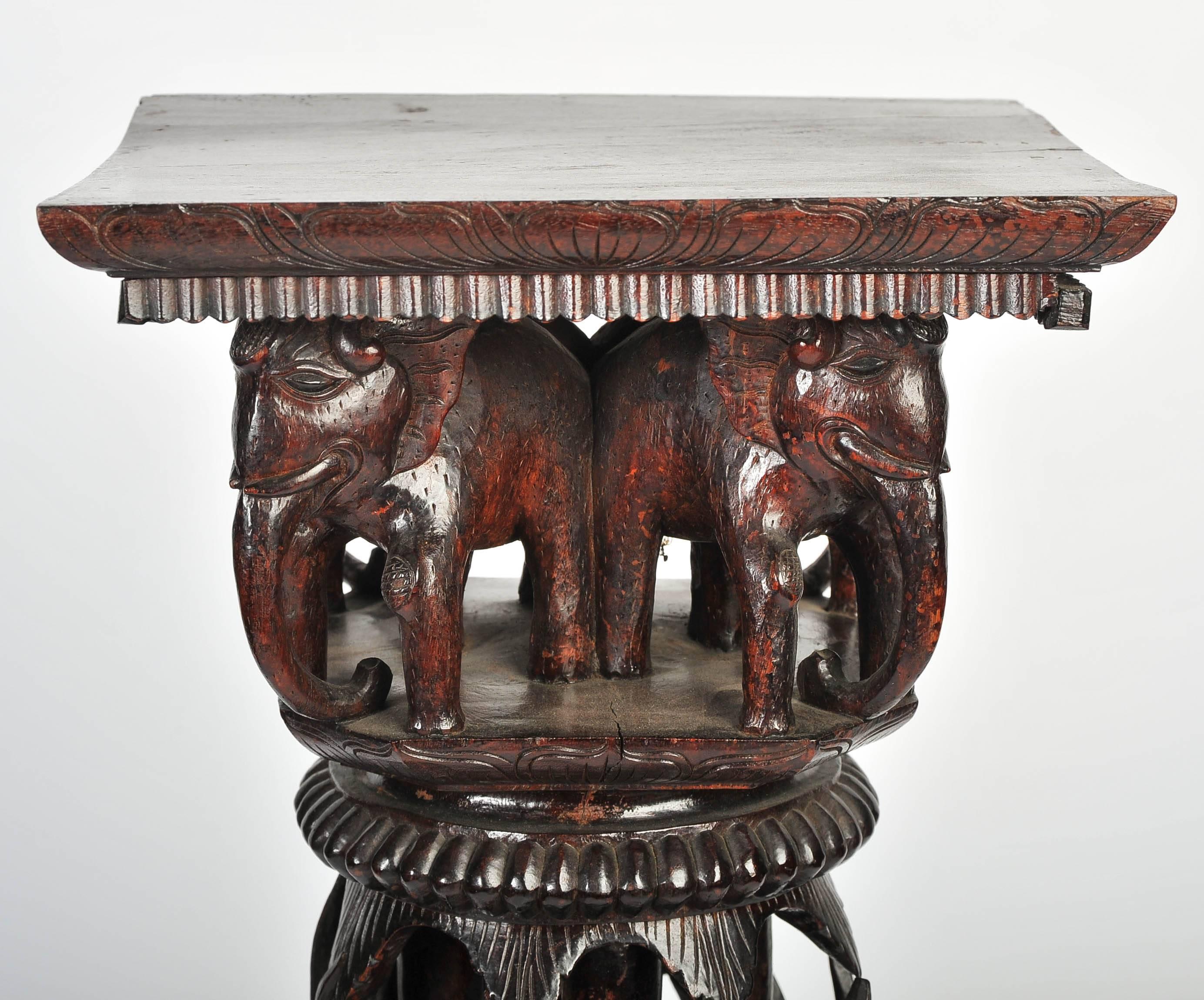 Carved Pair of Chinese Torchas, 19th Century For Sale