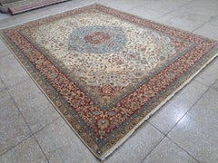 8x10 Ft Antique Heriz Inspired Handcrafted Rug. Antique Heriz Look. 100% Wool