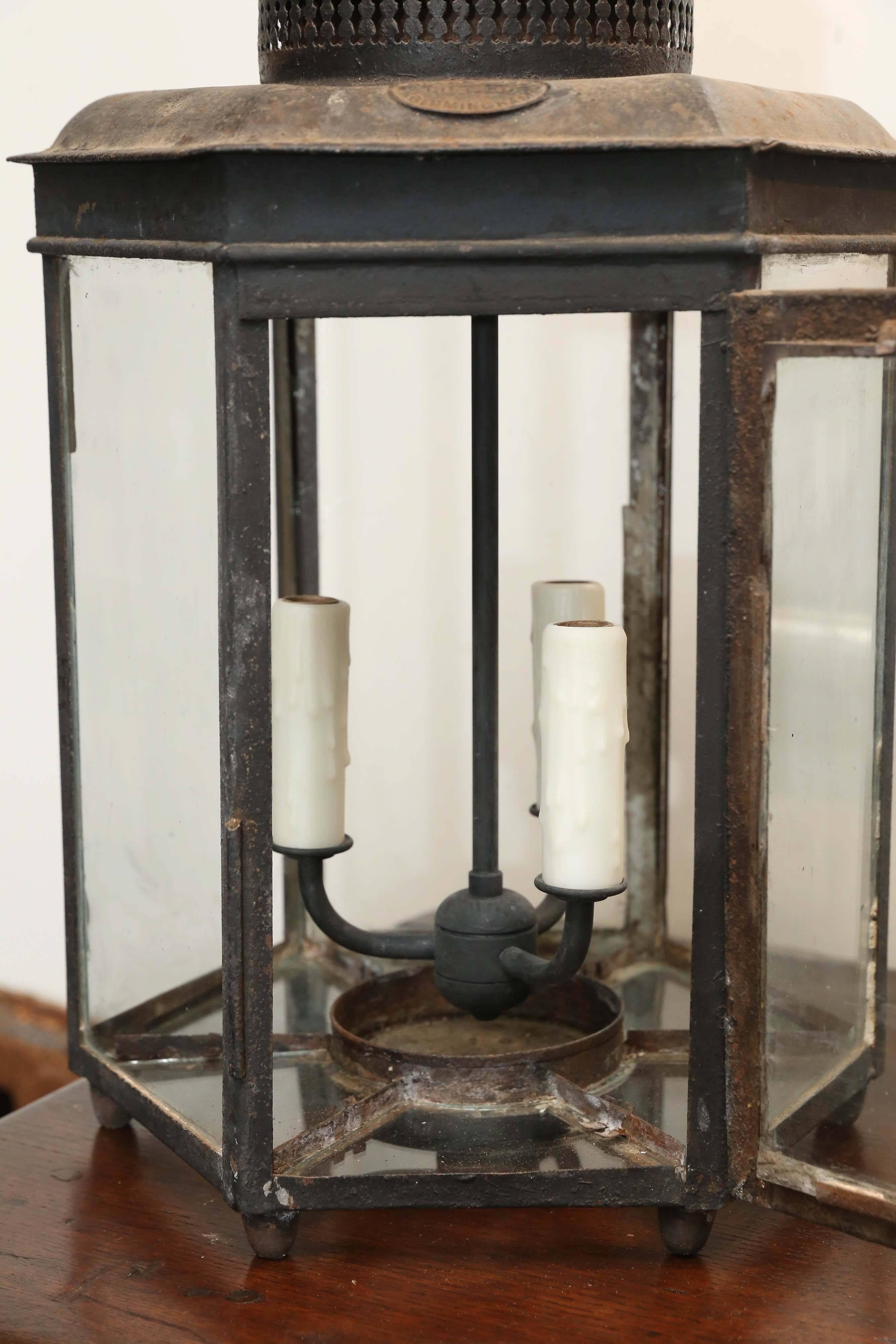 Antique 19th Century English Iron Hexagonal Lantern In Excellent Condition In Houston, TX