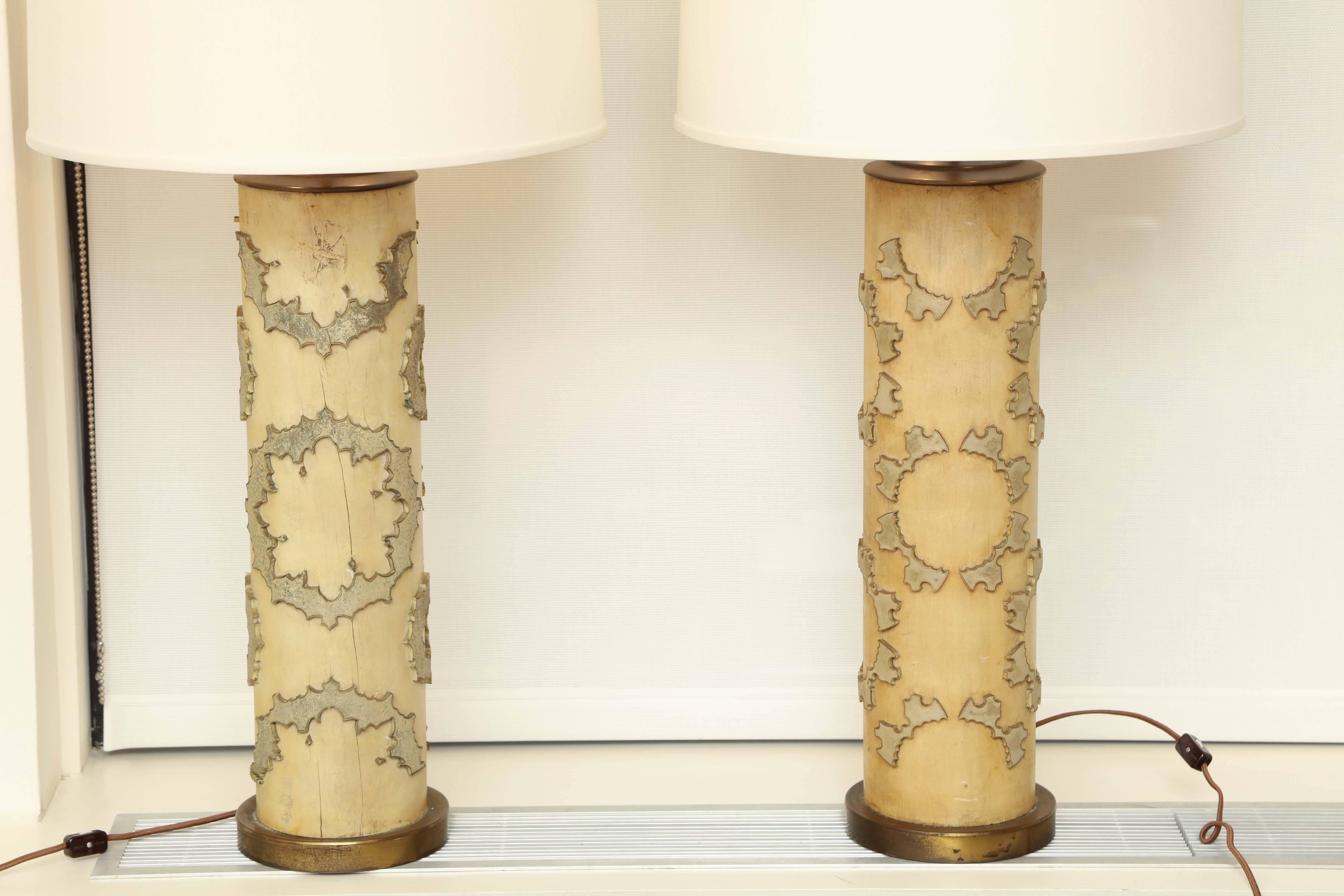 Pair of pale green wallpaper lamps with contrasting patterns, circa 1940.
Includes ivory silk shade (17