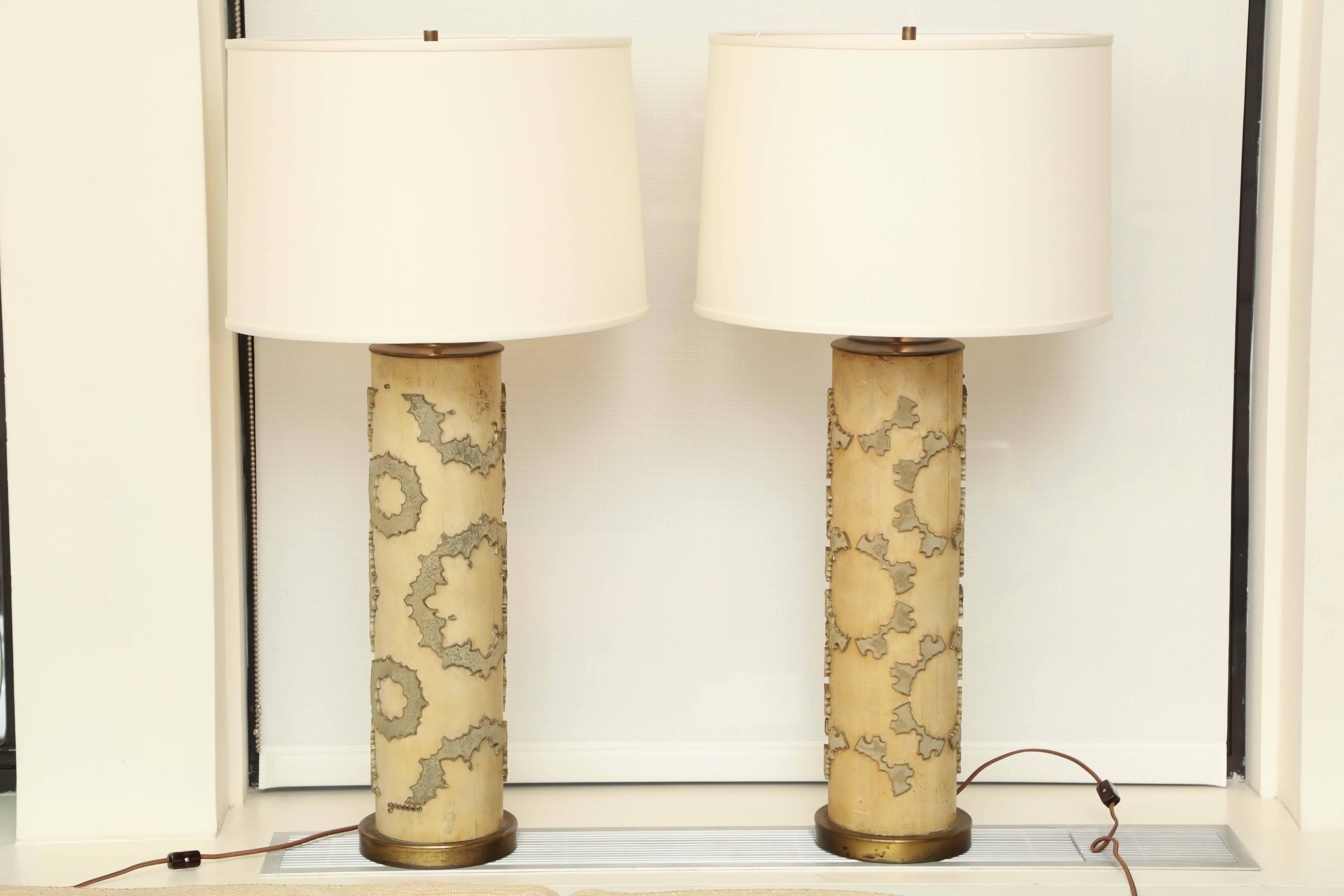 Mid-20th Century Pair of Pale Green Wallpaper Lamps, circa 1940 For Sale