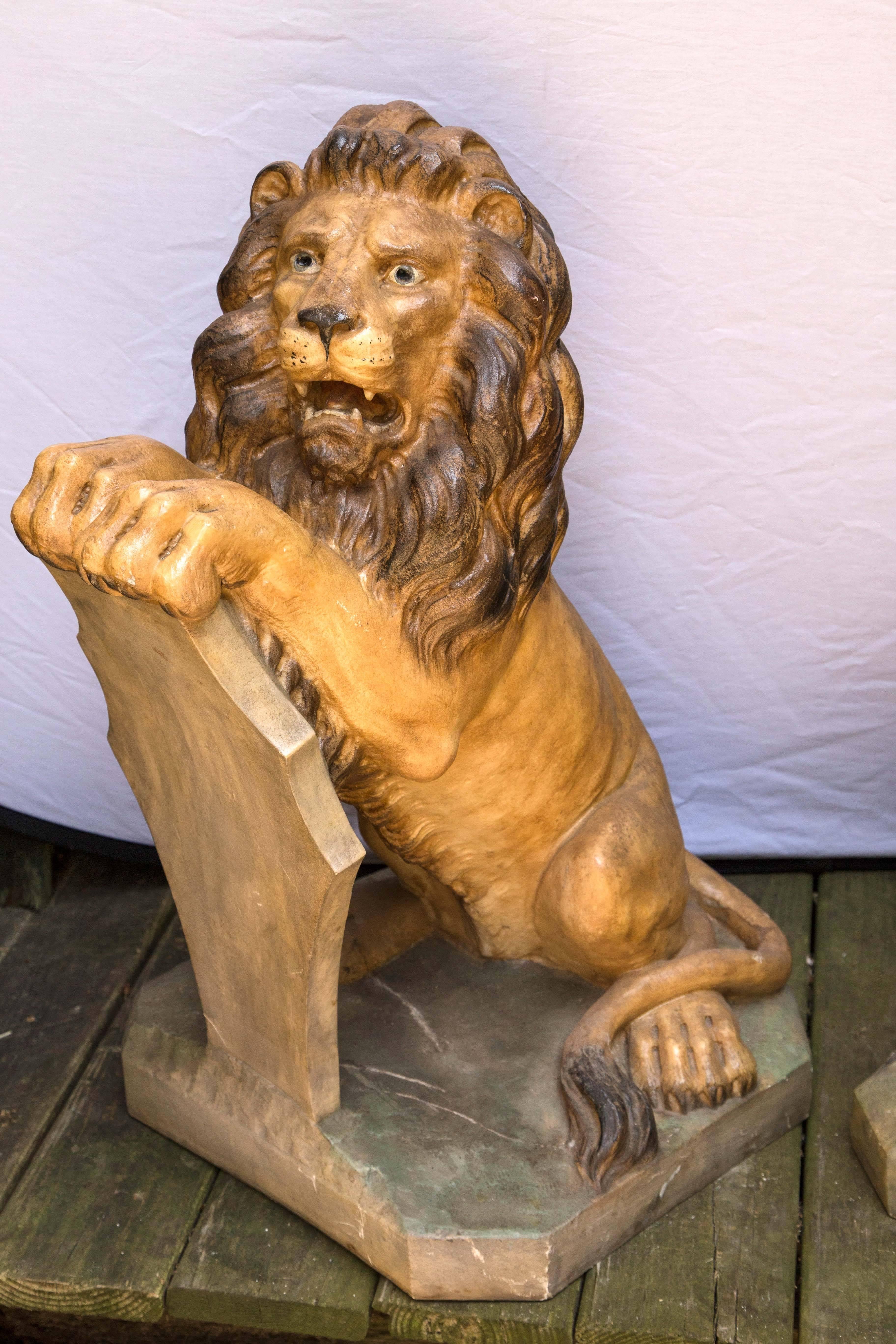 Pair of Painted Lions in Cast Stone For Sale 1