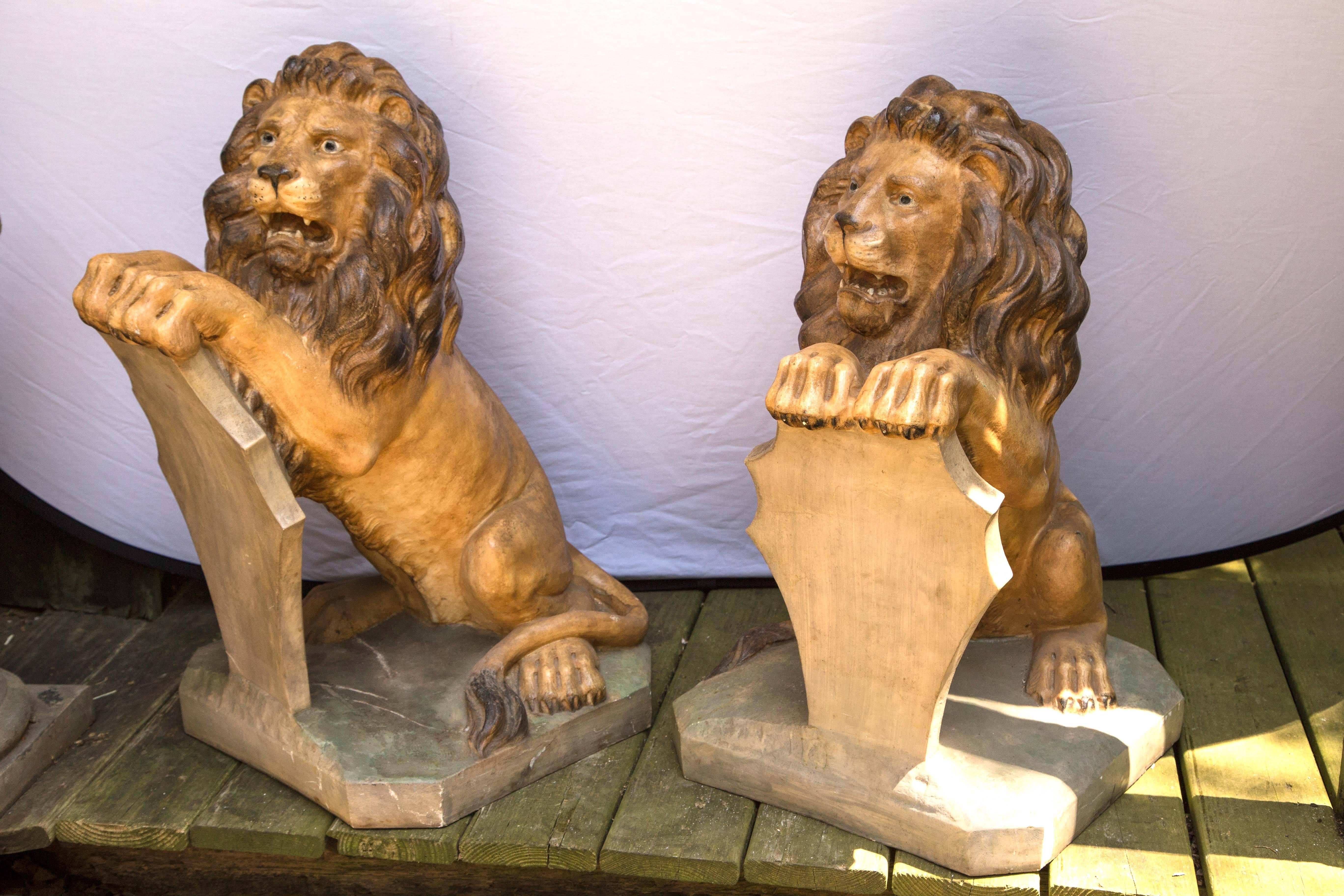 Pair of Painted Lions in Cast Stone For Sale 3