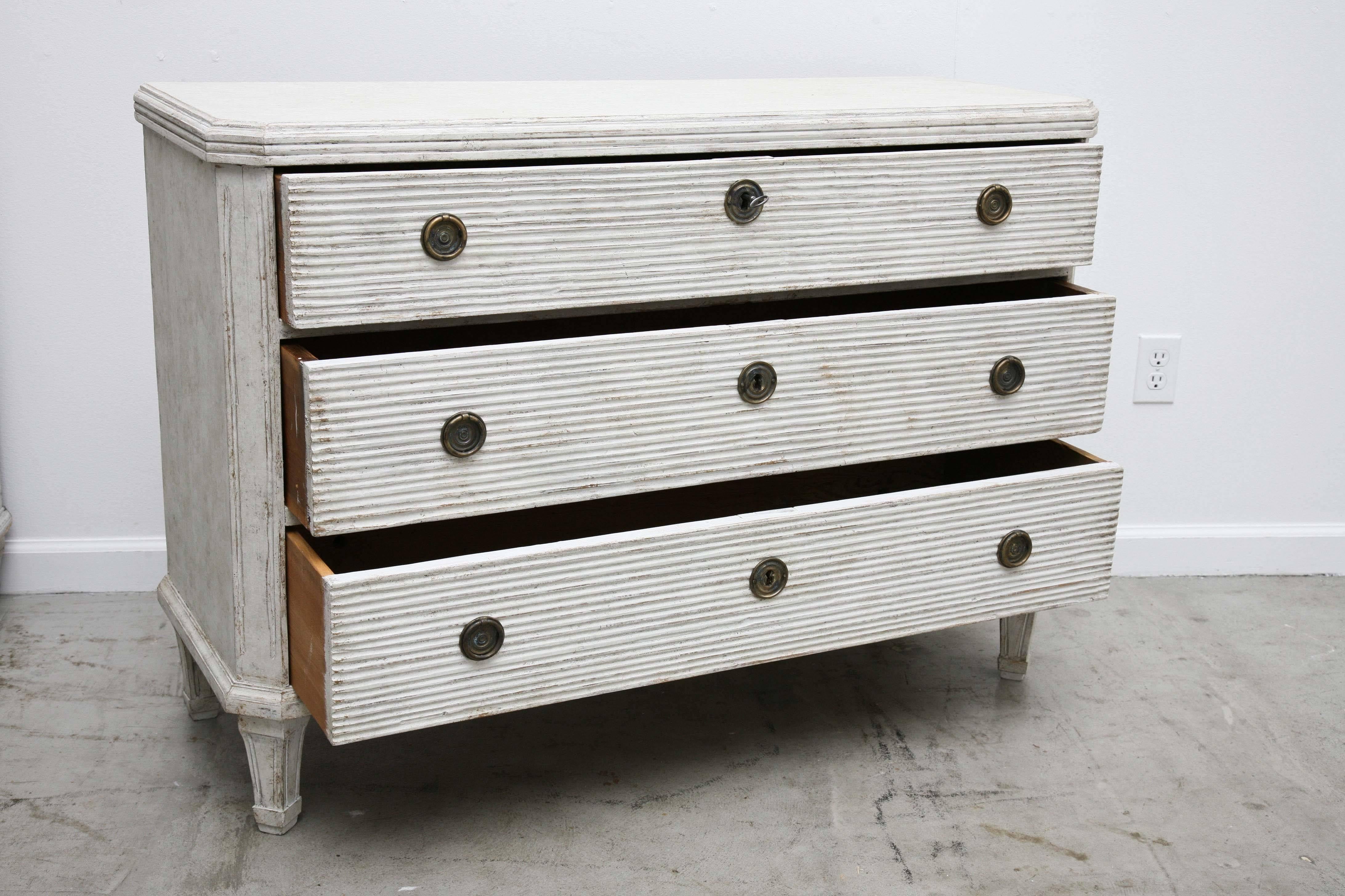 Pair of Antique Swedish Gustavian Large Painted Chests, Late 19th Century In Good Condition In West Palm Beach, FL