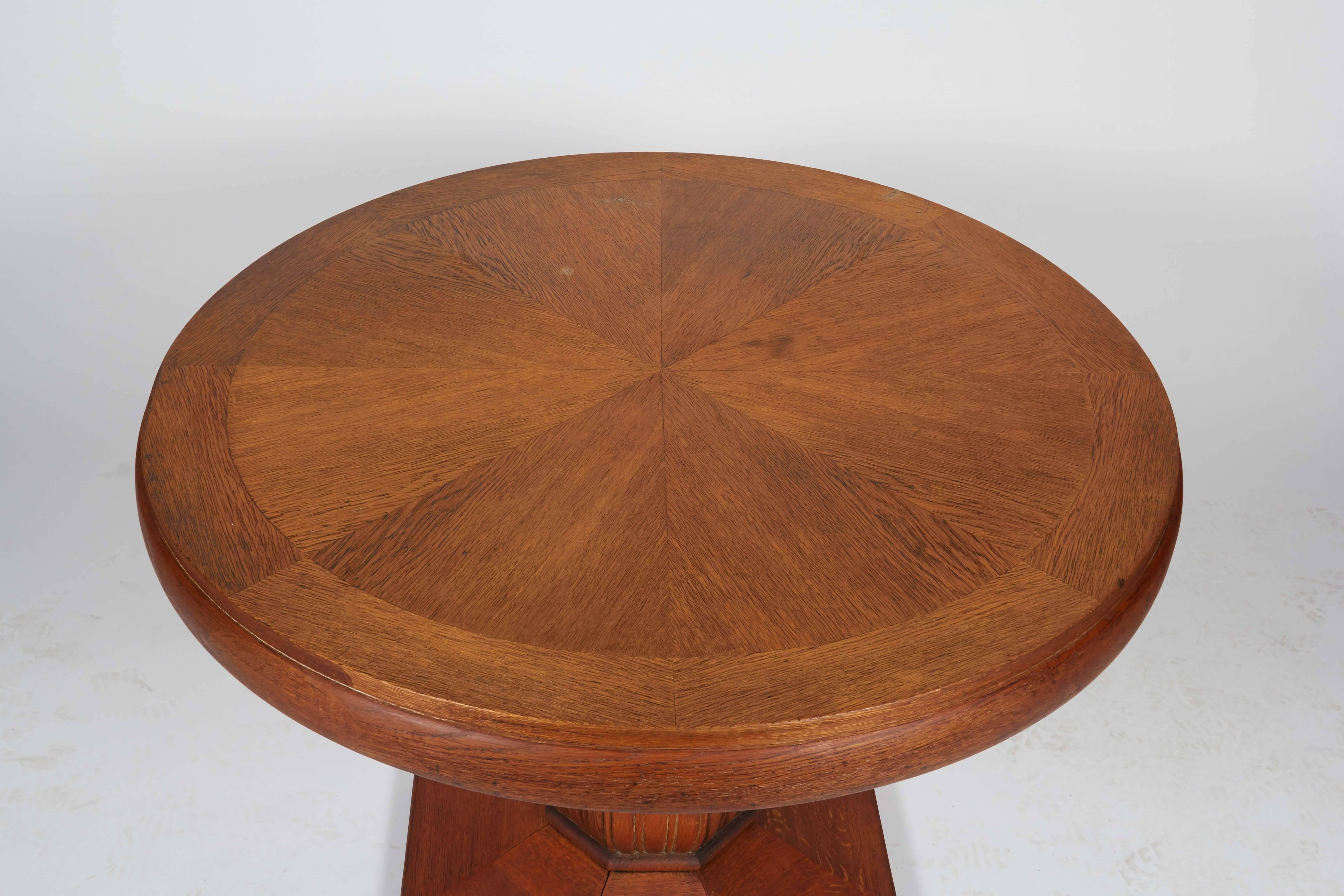 Wood English Country House Center Table with Round Top