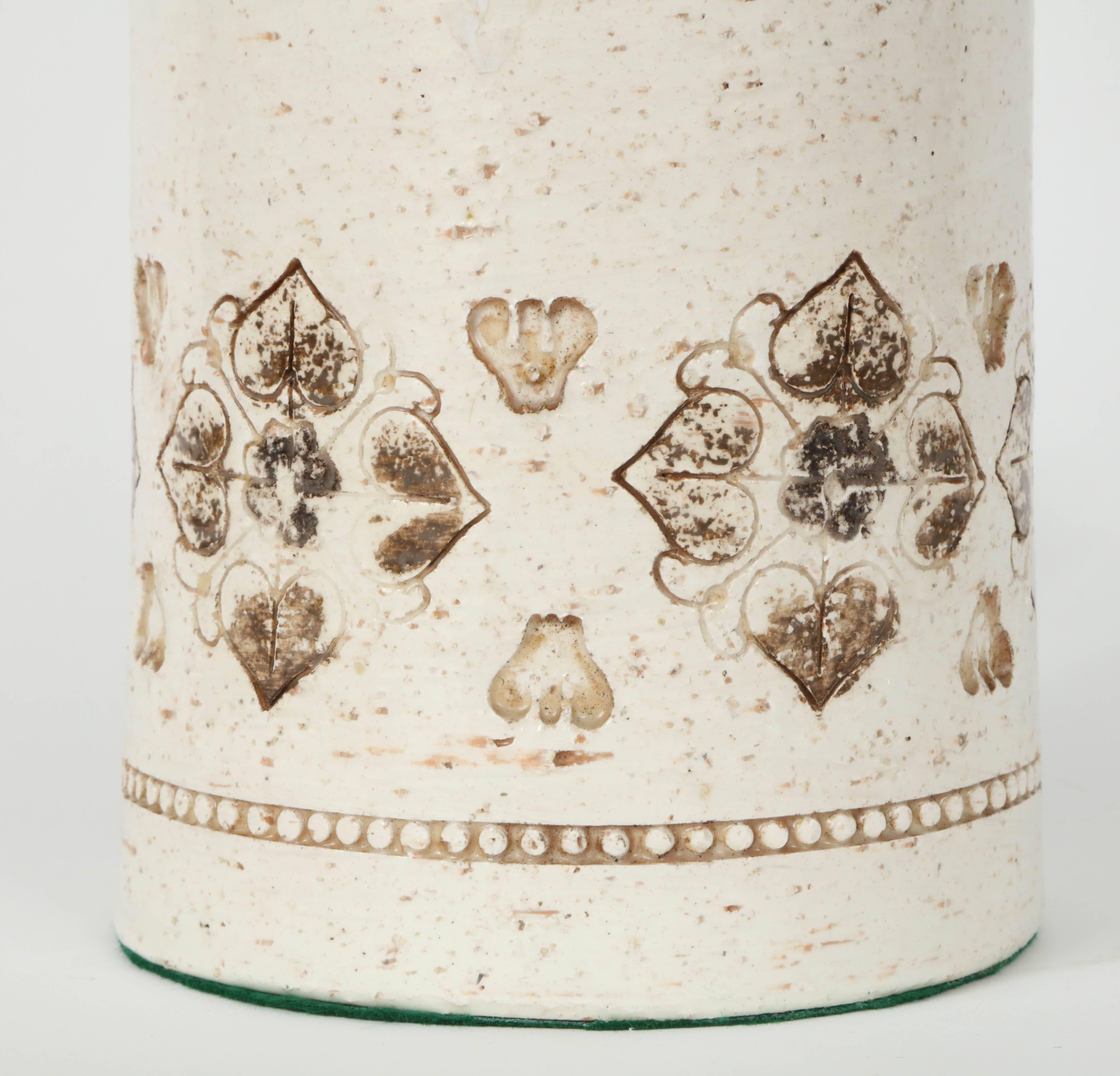 Scandinavian Modern Pair of Bone White Glazed Ceramic Lamps by Bitossi