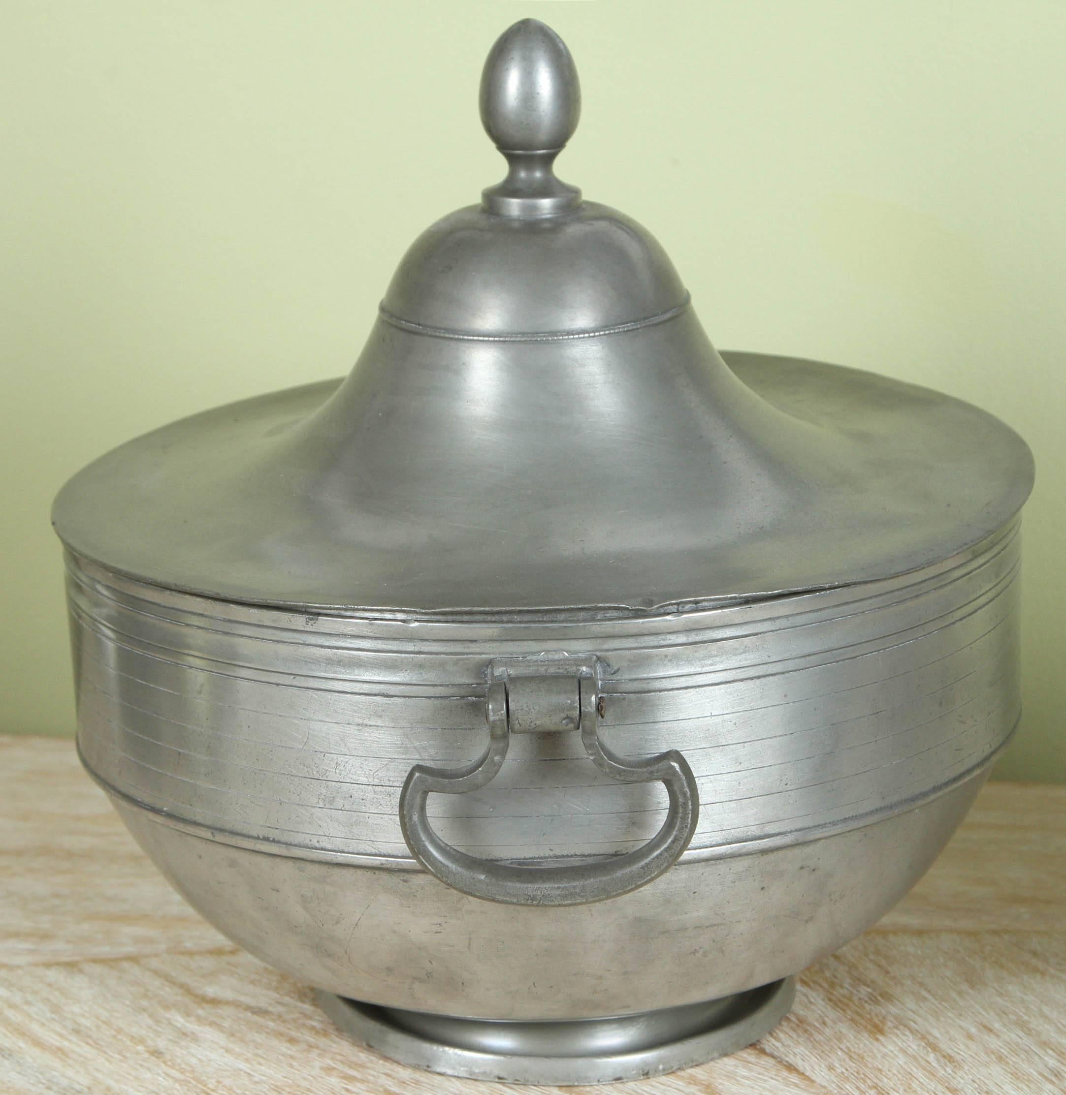 A Dutch Early 19th Century Pewter Tureen with  Cover from Lauren Bacall Estate For Sale 3