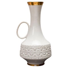 KPM Bavaria Deutsche Mitte des Jahrhunderts Weißes und goldenes Porzellan mit Henkel Vase