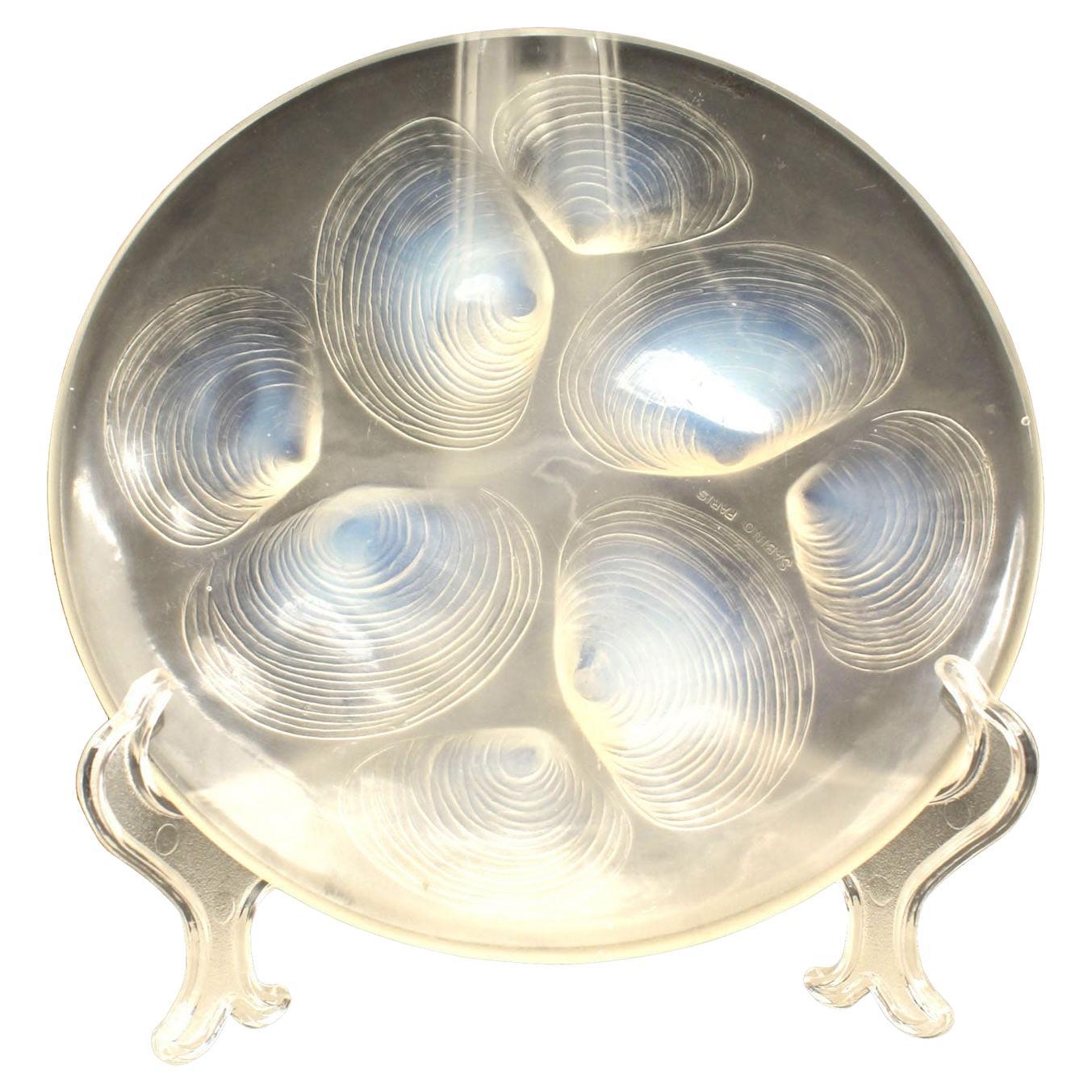 French Art Deco Opalescent Glass Plate by Sabino, Clam Shell Design For Sale