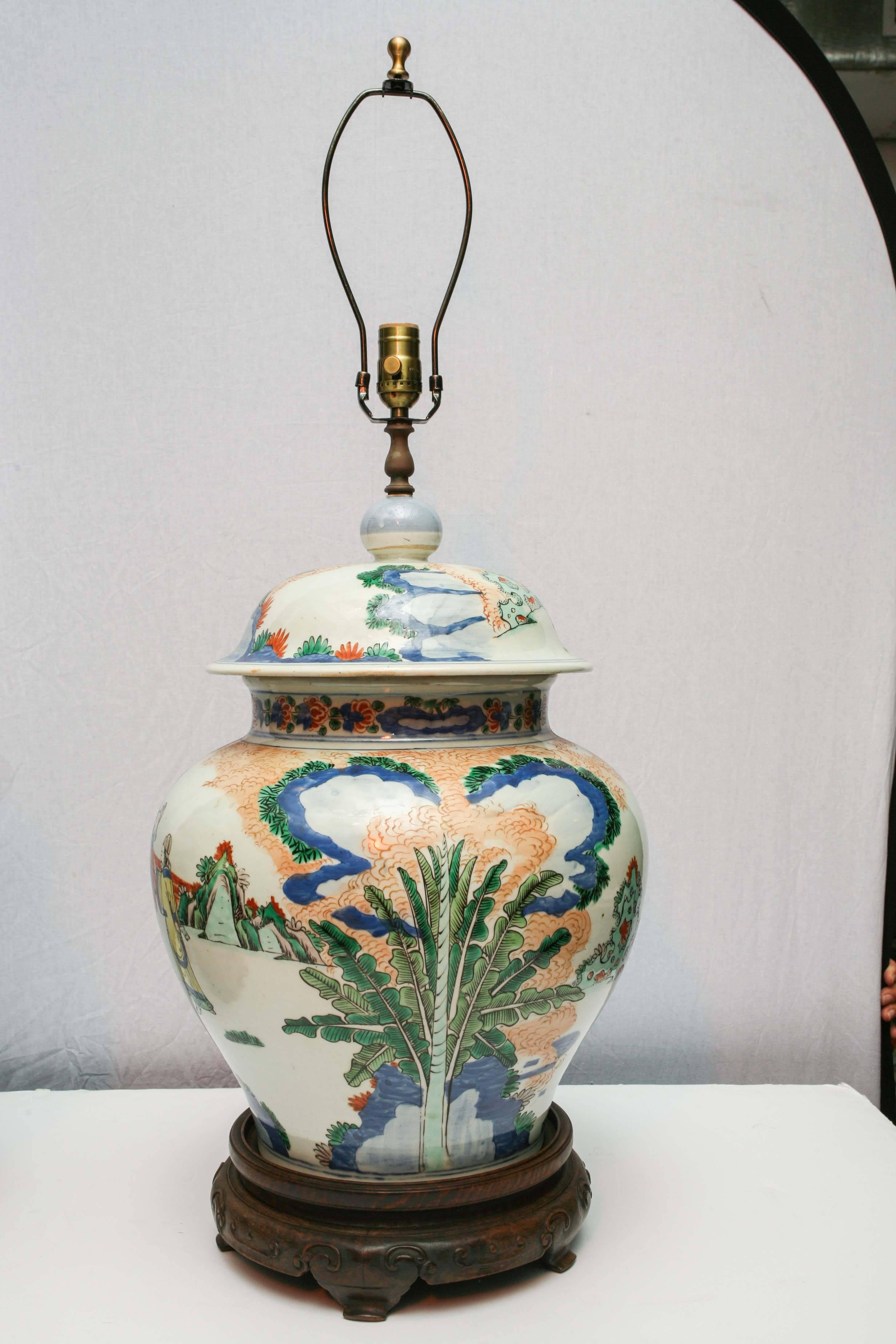 Chinese Export Pair of 19th Century Chinese Porcelain Vases