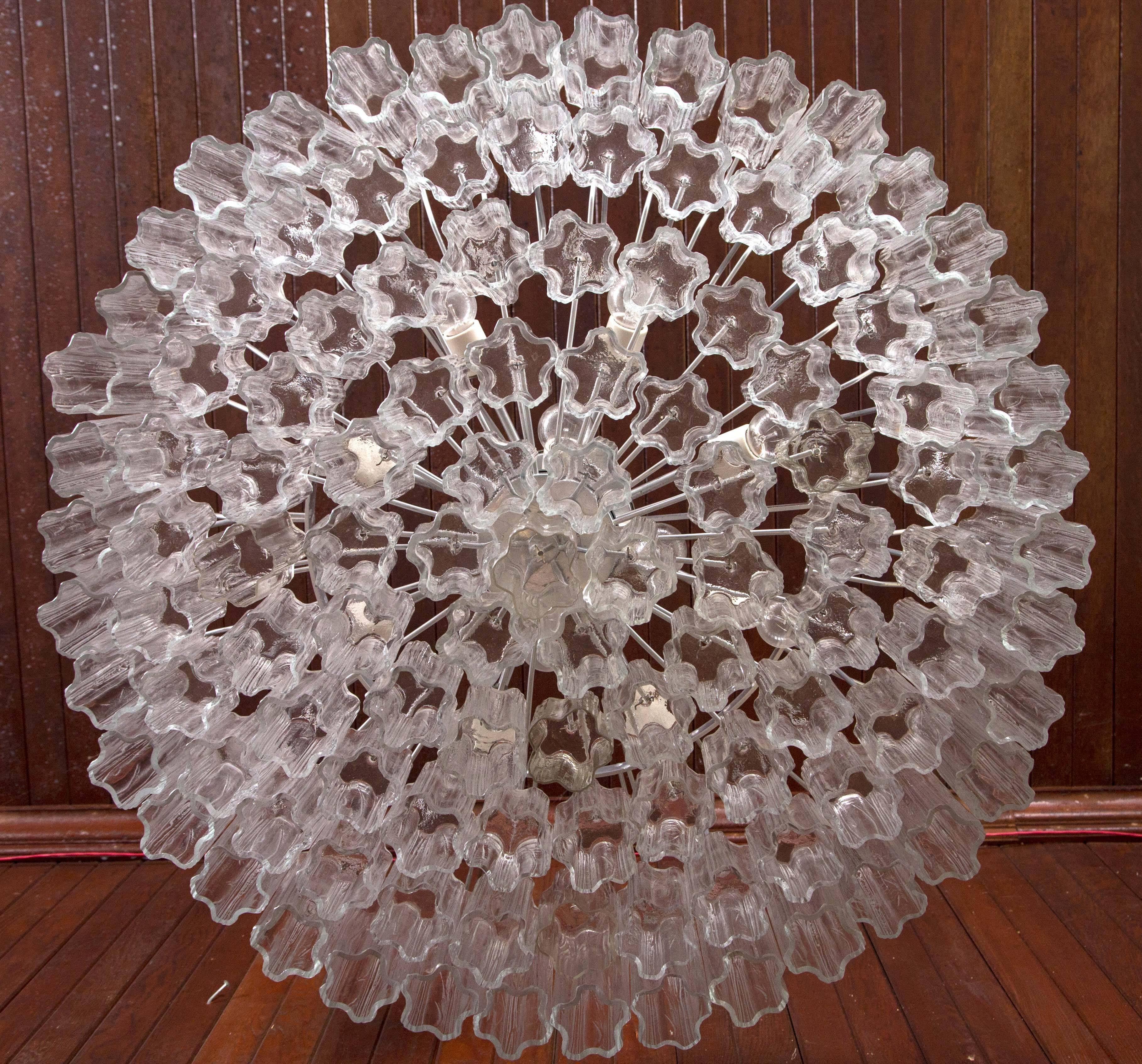Large Italian Murano Tronchi Chandelier In Good Condition In Stamford, CT