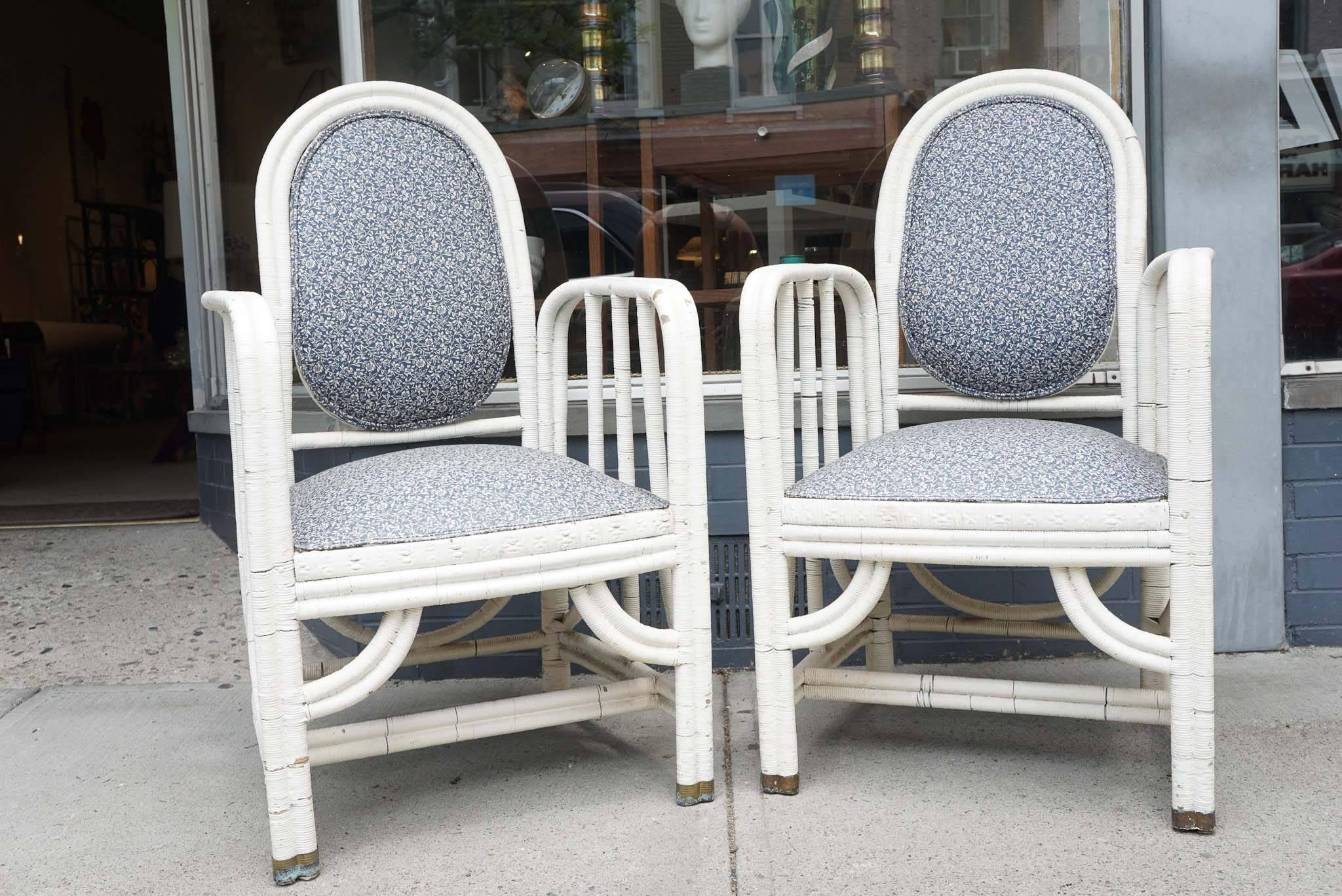 Six-Piece Set of White Wicker Furniture In Good Condition In Hudson, NY