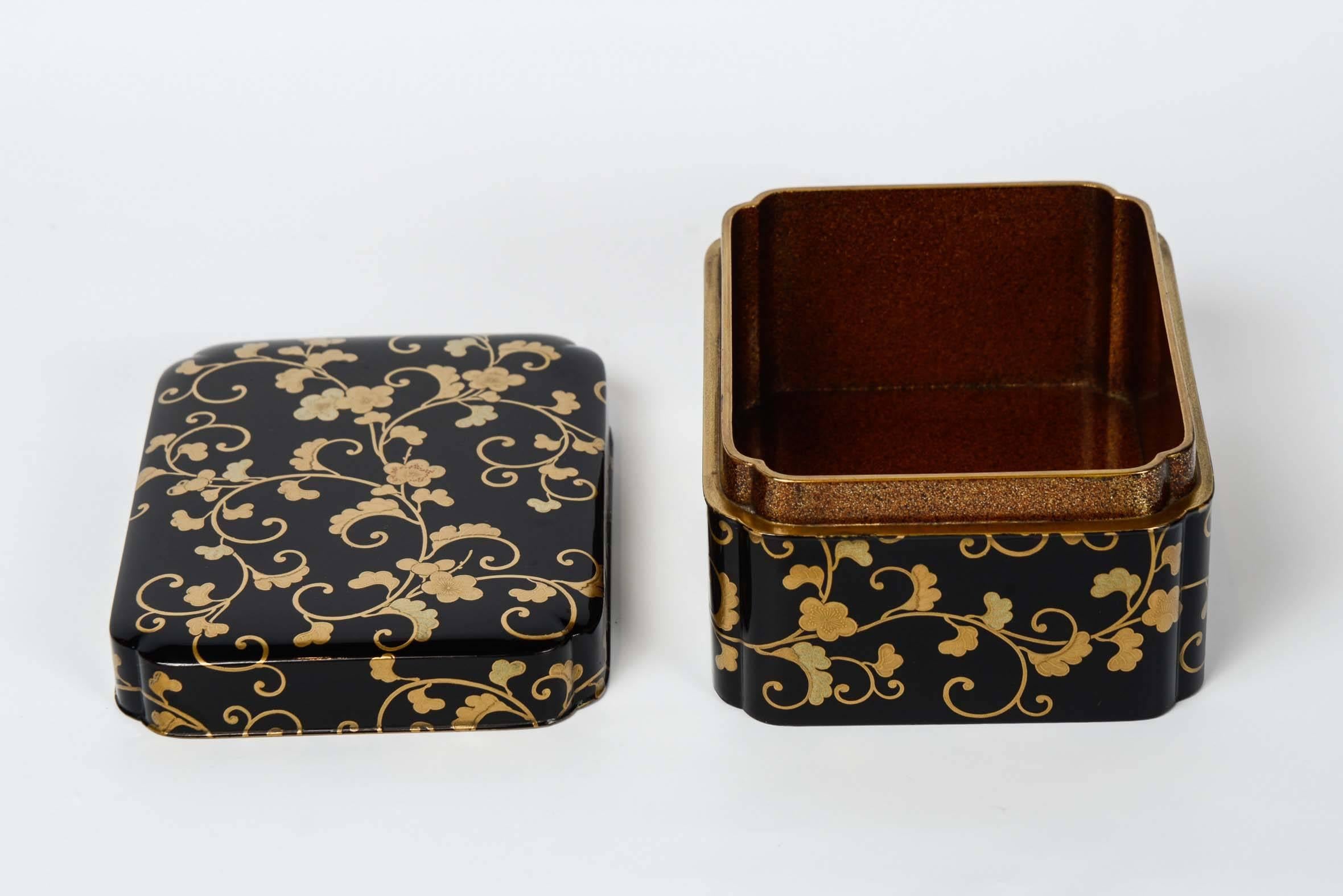 Late 19th Century 19th Century Meiji Japanese Black and Gold Lacquer Kobako (Lacquer Box)