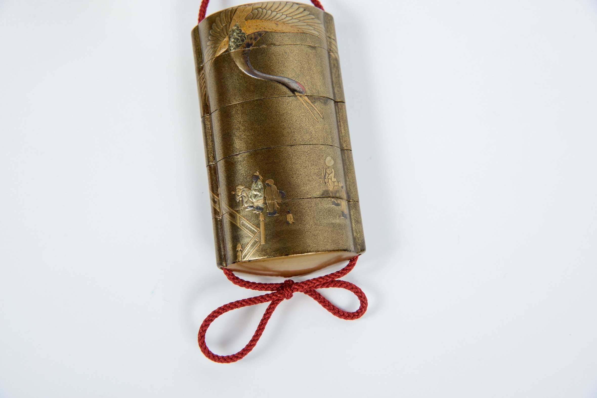 Japanese Gold Lacquered Inro and Netsuke 'Pill Box' 5