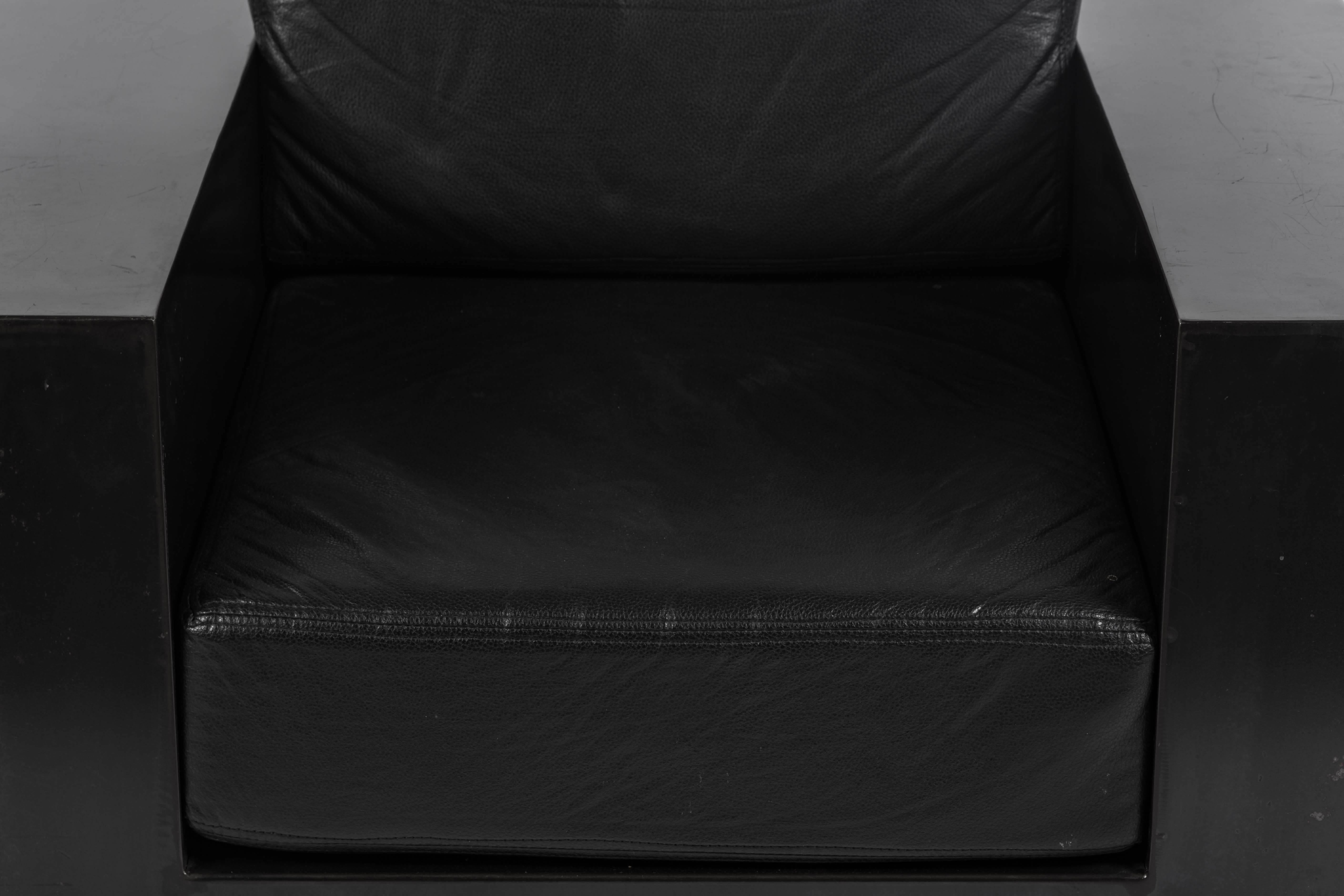 Rick Owens Style Black Metal Armchair In Fair Condition In Chicago, IL