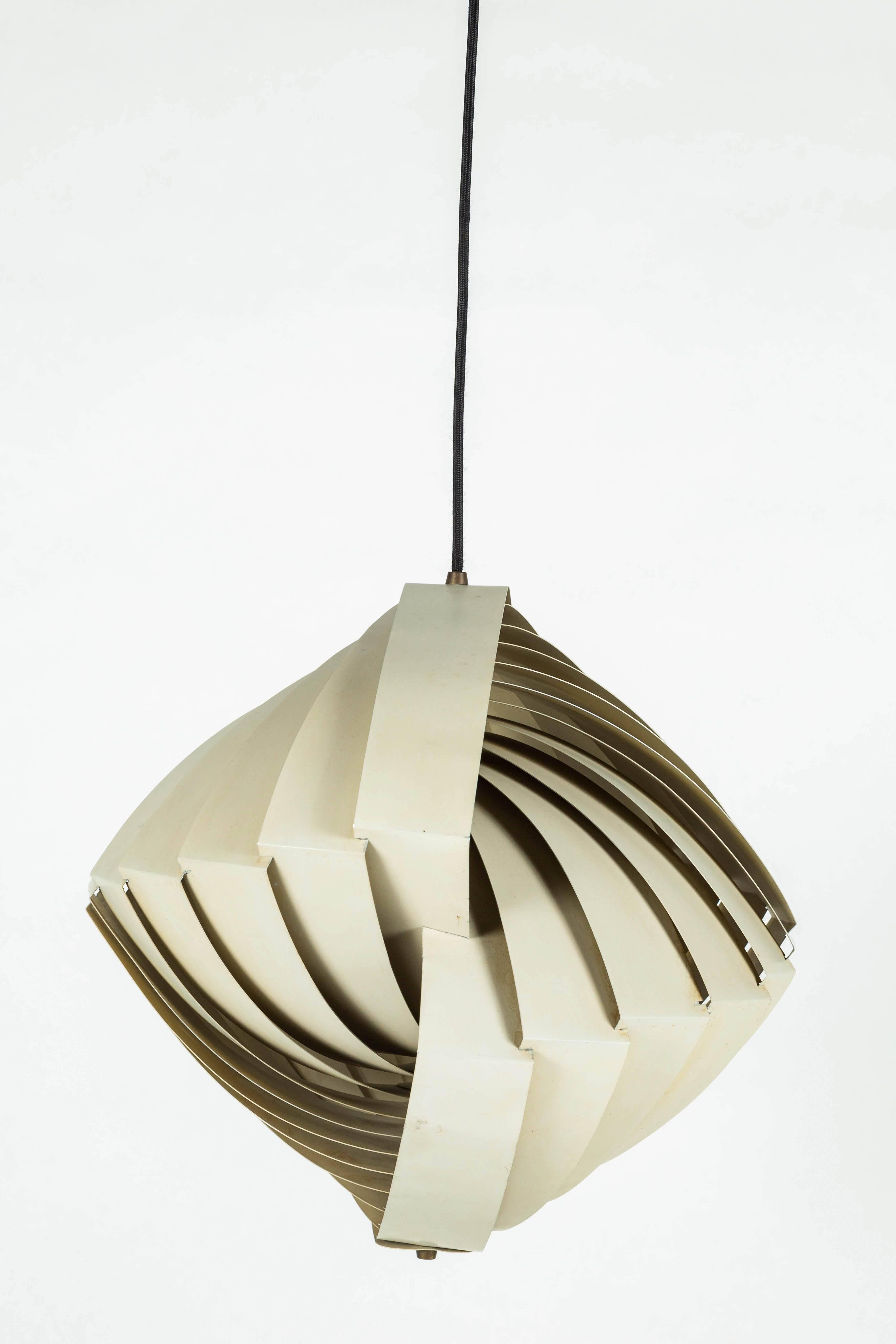 LOUIS WEISDORF SEASHELL LAMP, DENMARK, c. 1960 In Excellent Condition For Sale In Los Angeles, CA