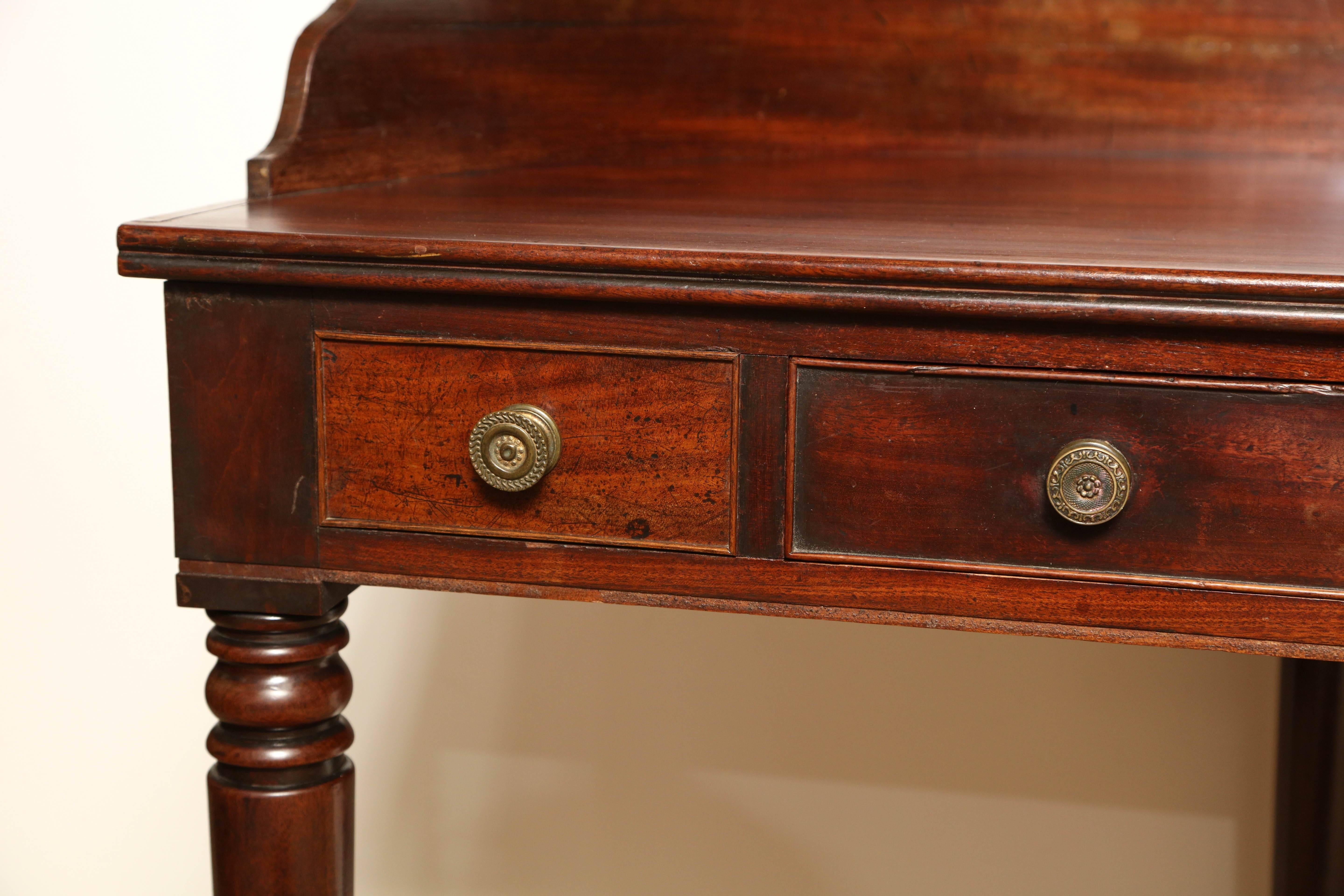 Mid-19th Century Irish, Reverse Demilune, Mahogany Desk In Excellent Condition In New York, NY