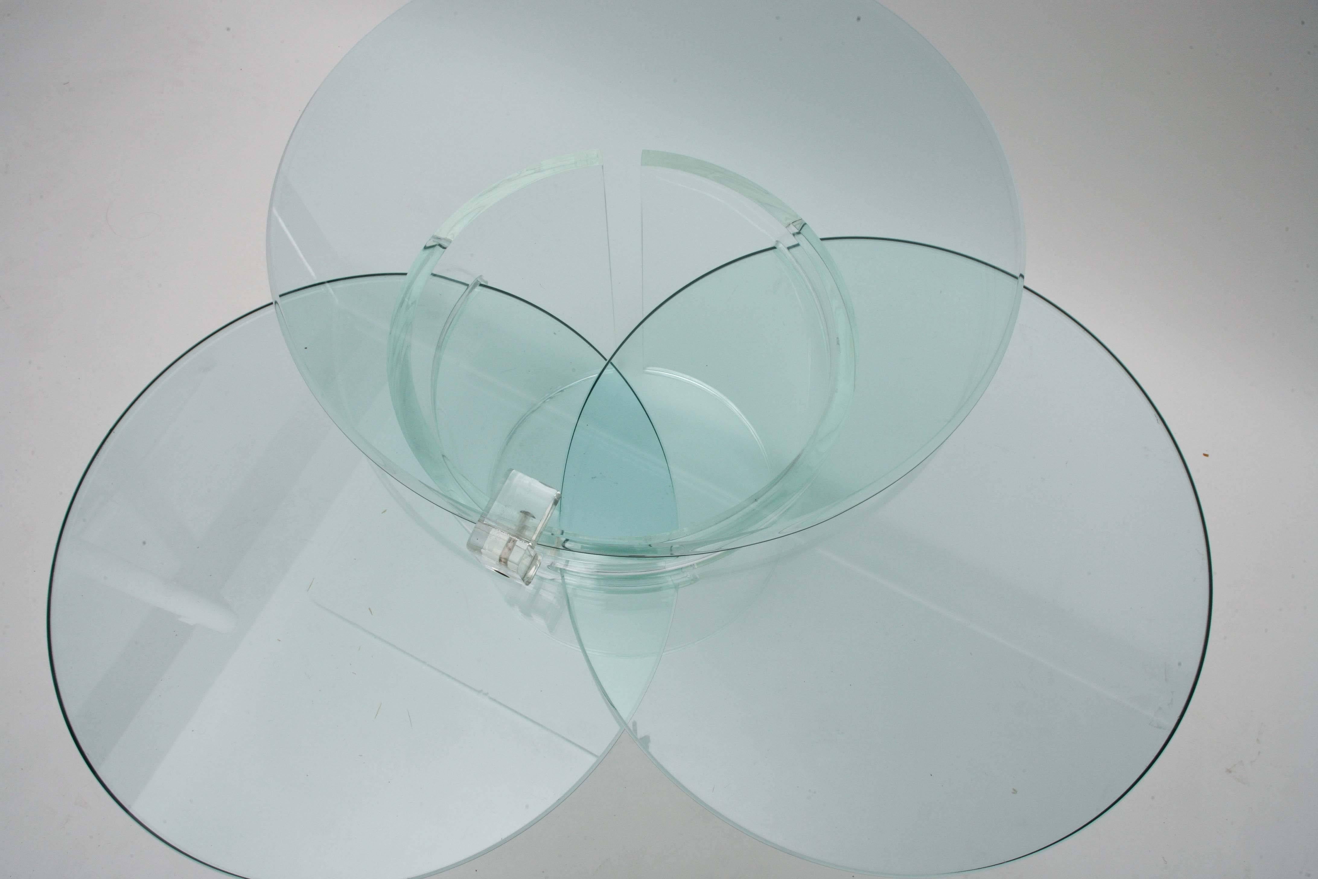 Three-Tiered Lucite Coffee Table, 1970s, USA For Sale 1