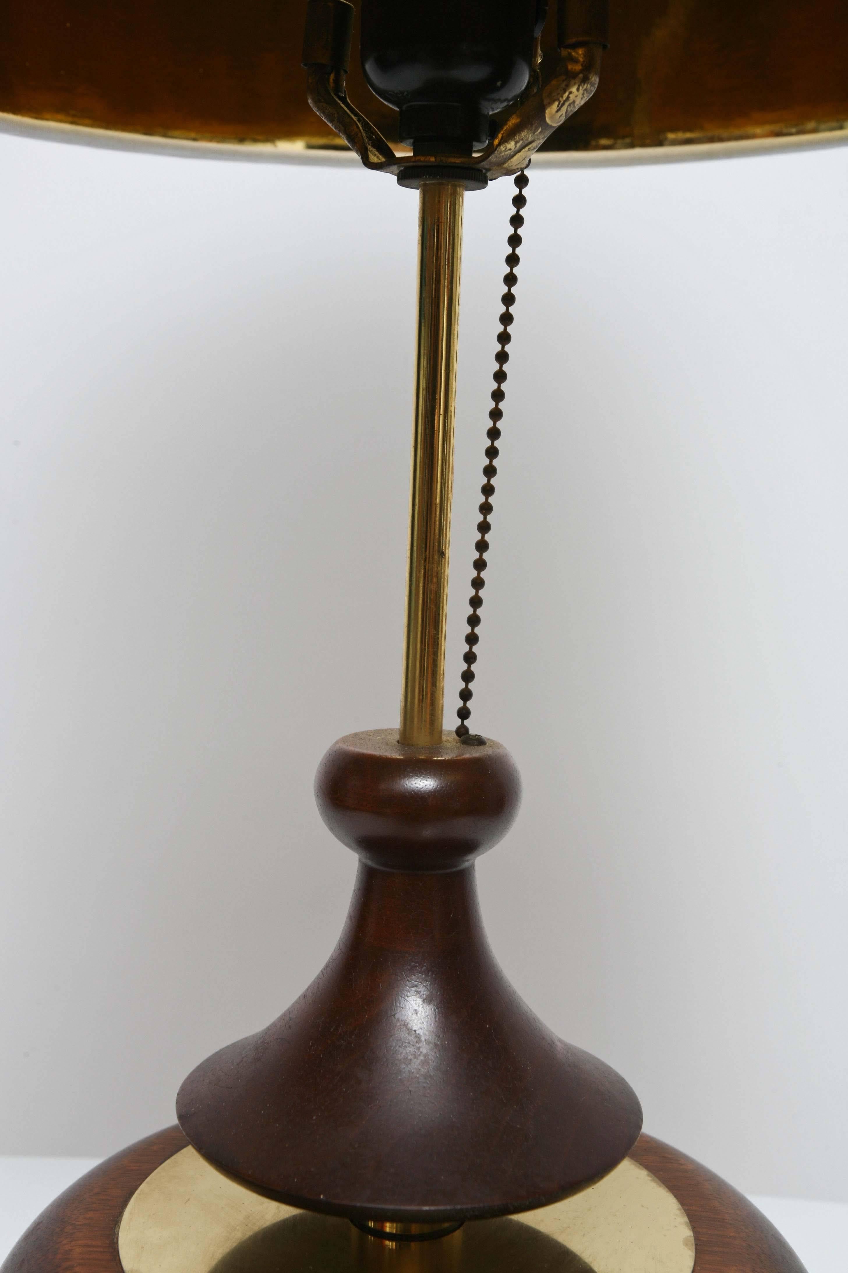 Polished Pair of Mid-Century Danish Modern Myrtle / Brass Teardrop Modeline Table Lamps