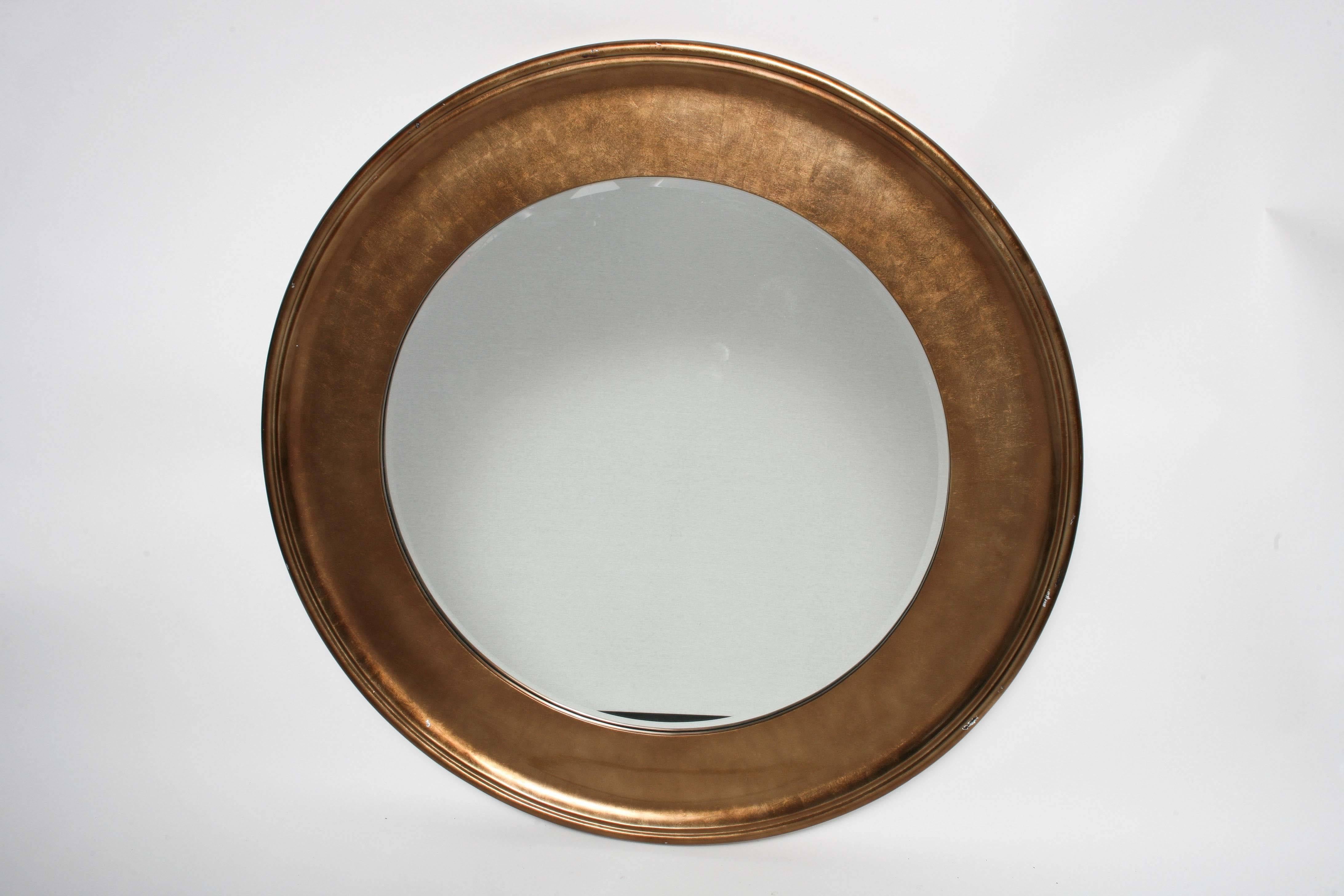 Vintage Oggetti Hollywood Regency Bronze Beveled Round Mirror In Good Condition In Miami, FL