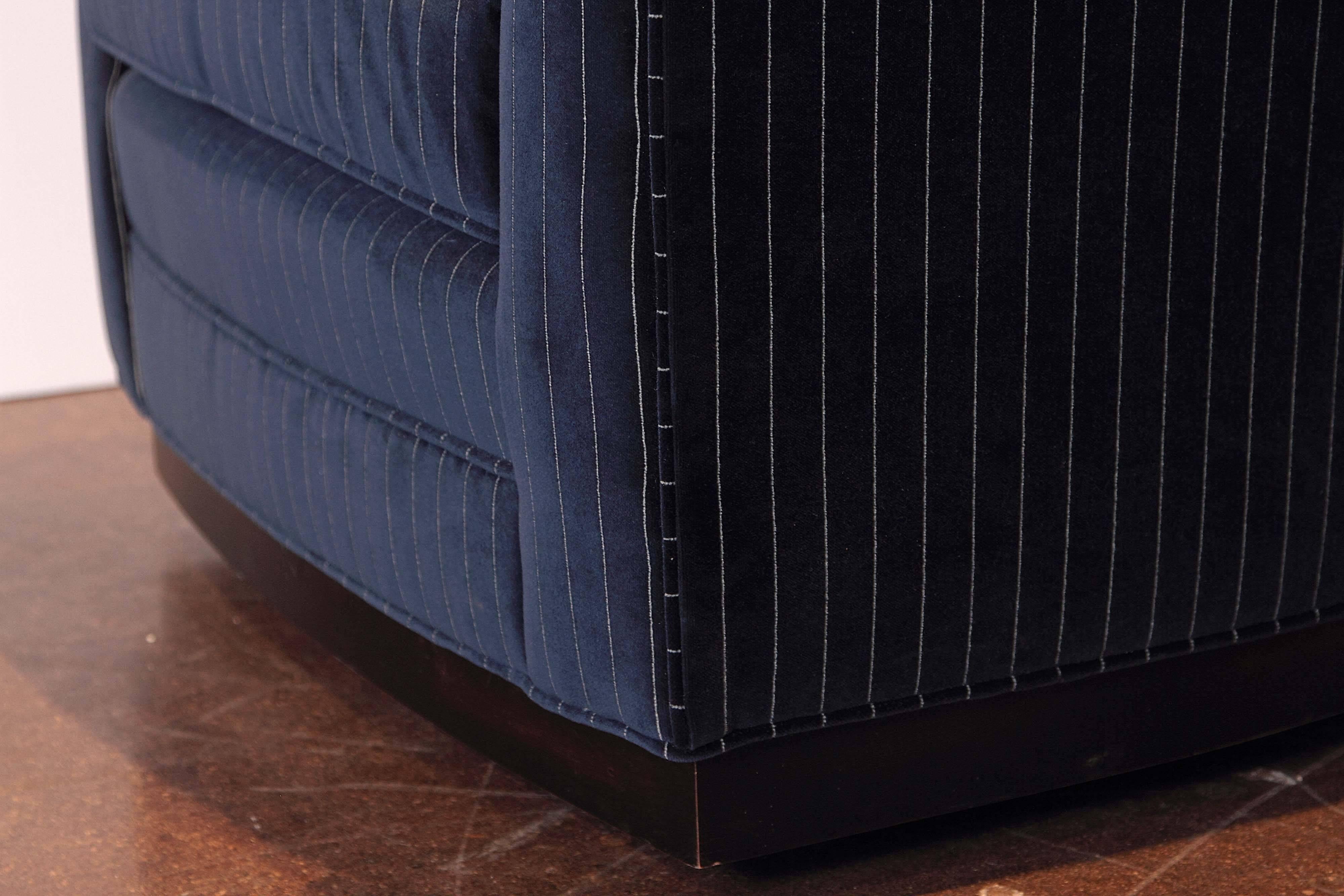 Navy Stripe Swivel Chair In Excellent Condition In Dallas, TX