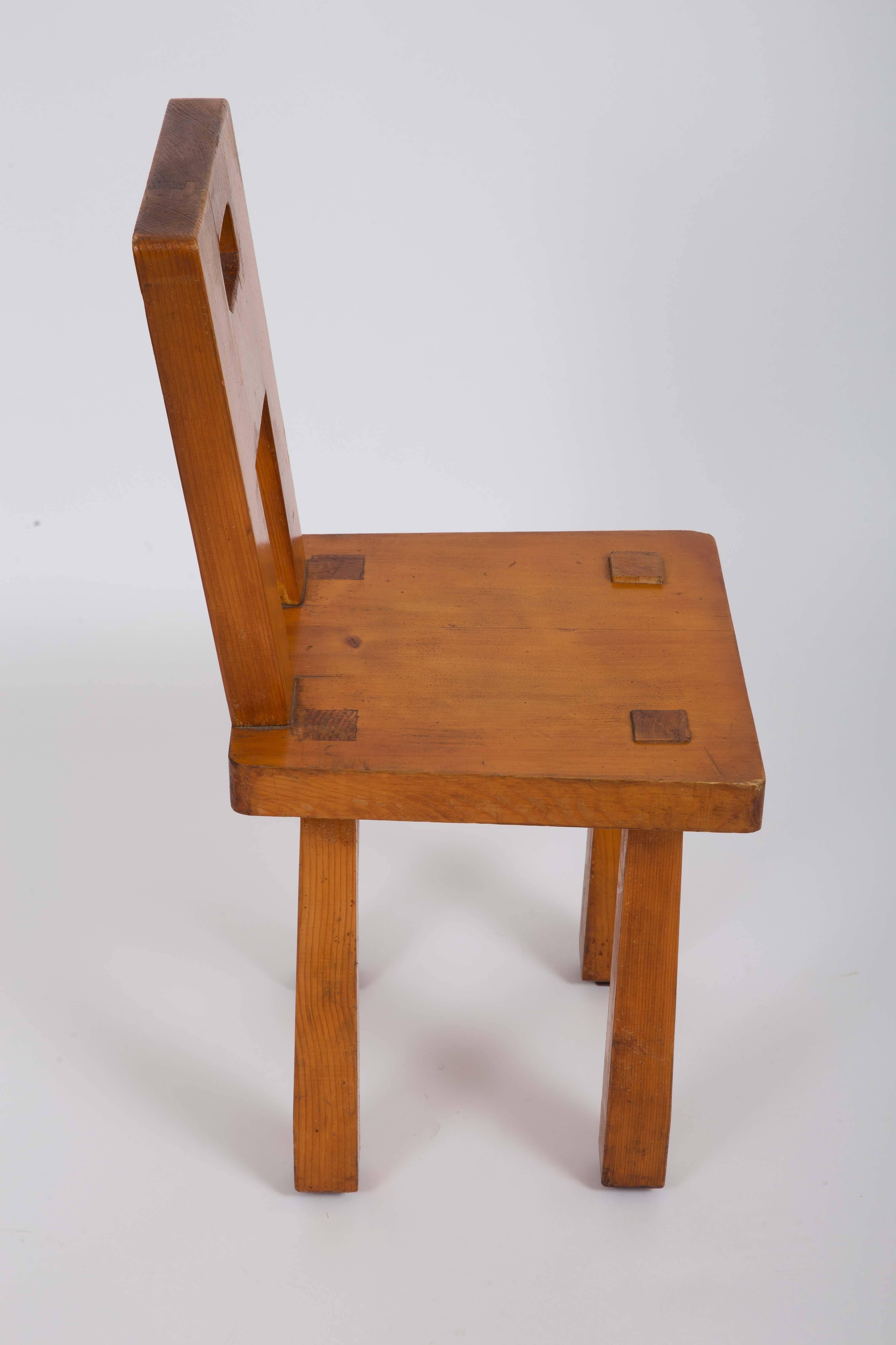 Set of Six Rustic Wooden Dining Chairs In Excellent Condition In New York City, NY