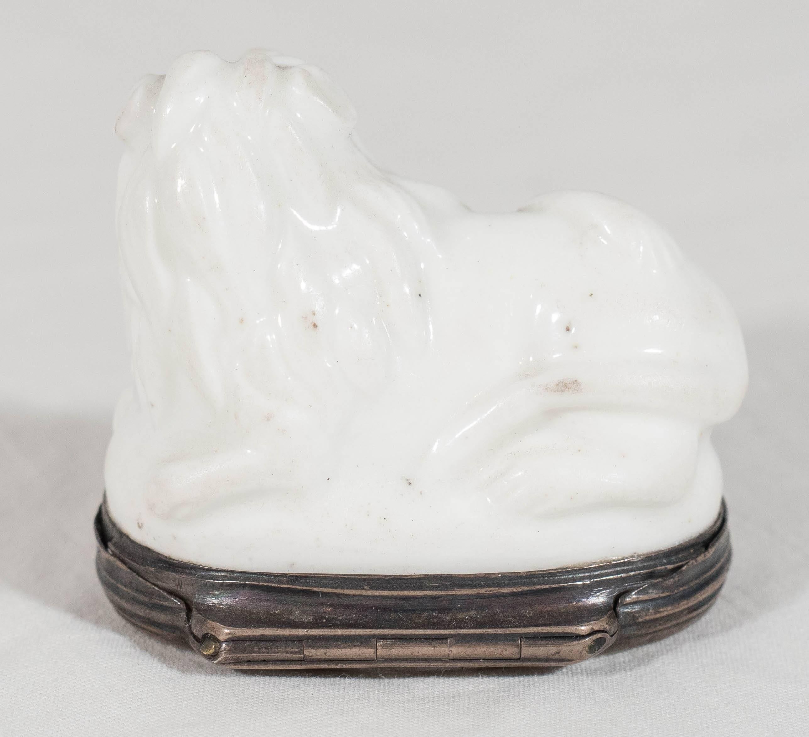  Antique Porcelain Lion Snuff Box Silver Mounted 1