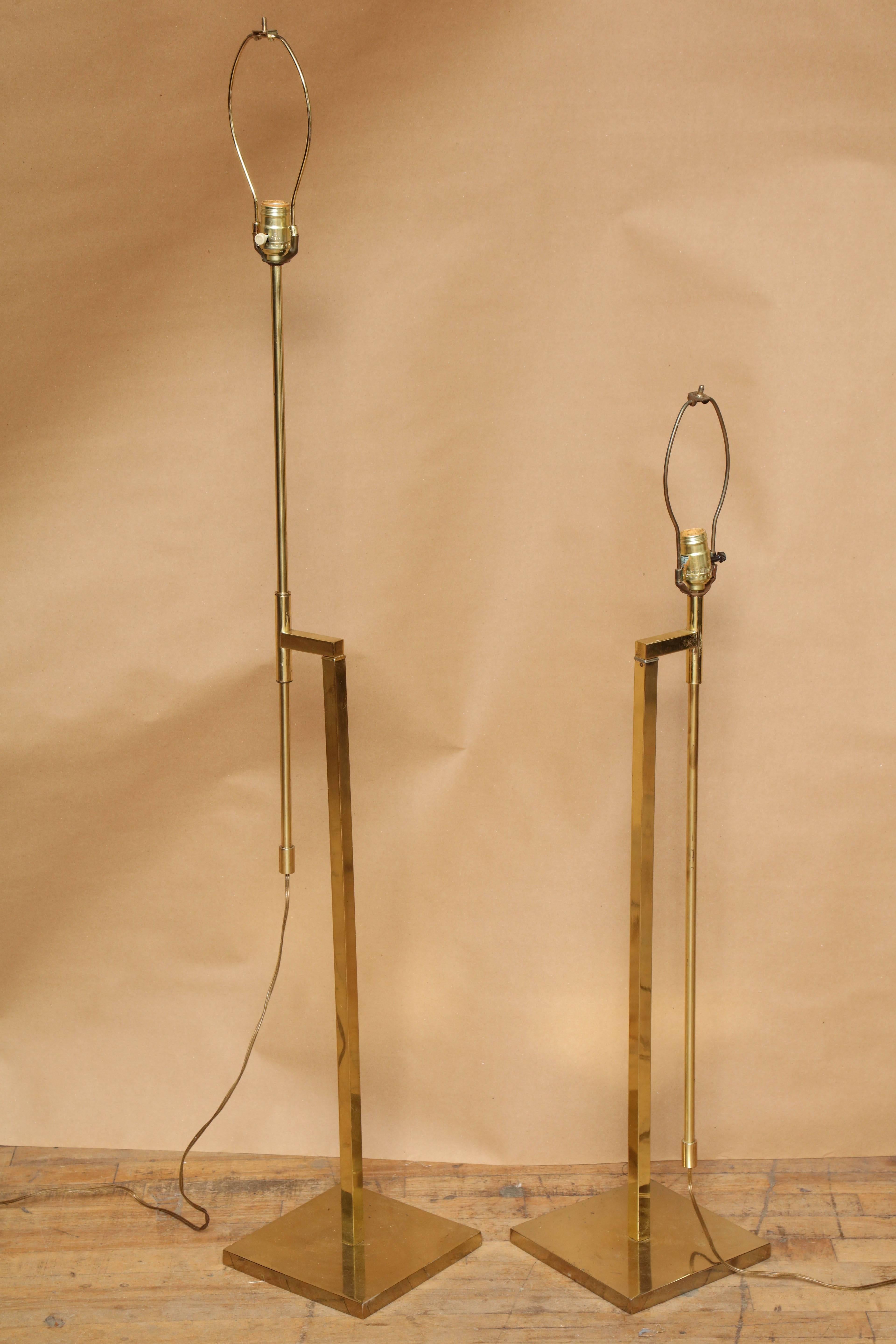 Pair of 1950s Brass Adjustable Floor Lamps In Good Condition In Chicago, IL