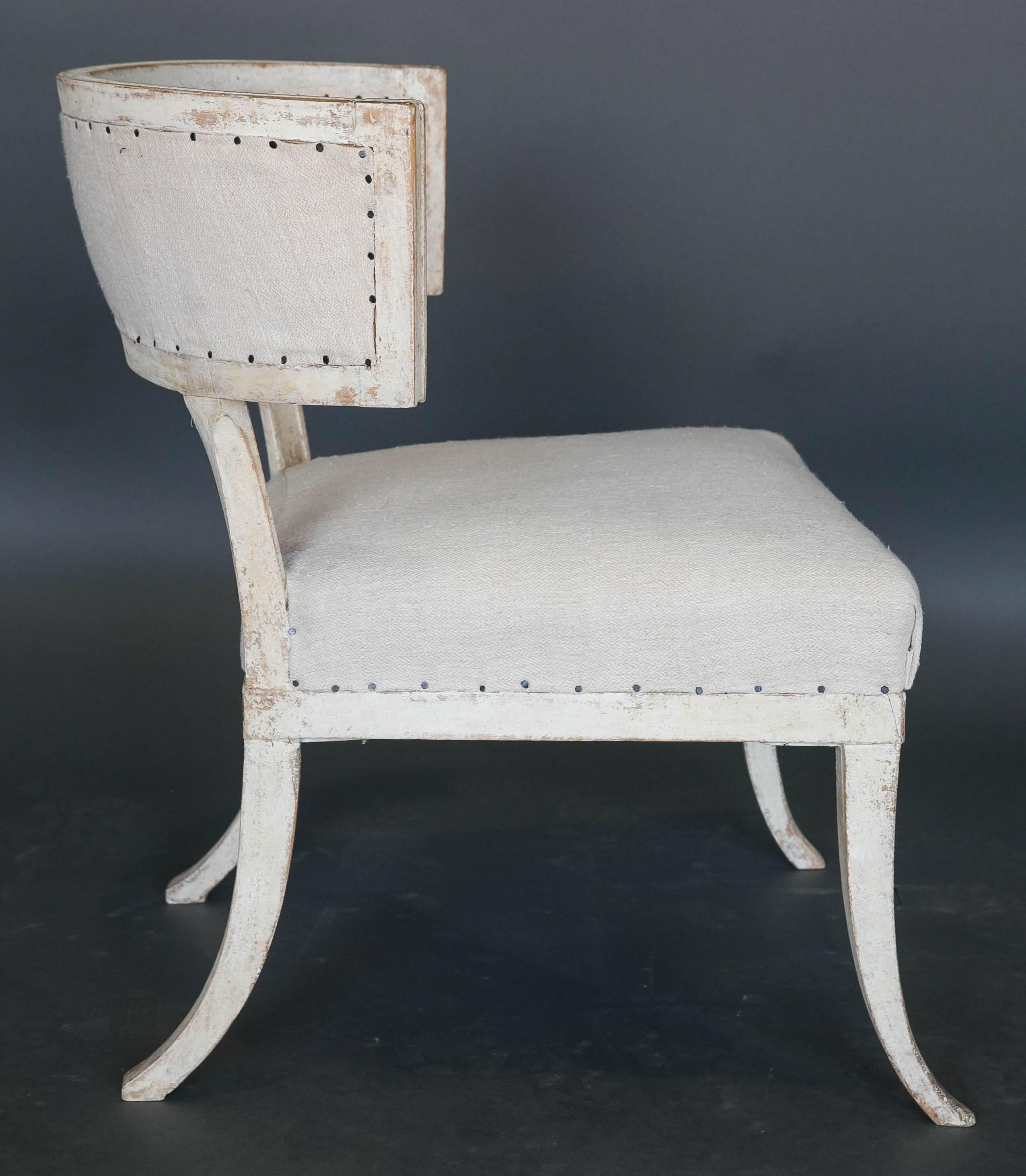 Antiker großer Gustavianischer Klismos-Stuhl aus dem 18. Jahrhundert (18. Jahrhundert und früher) im Angebot